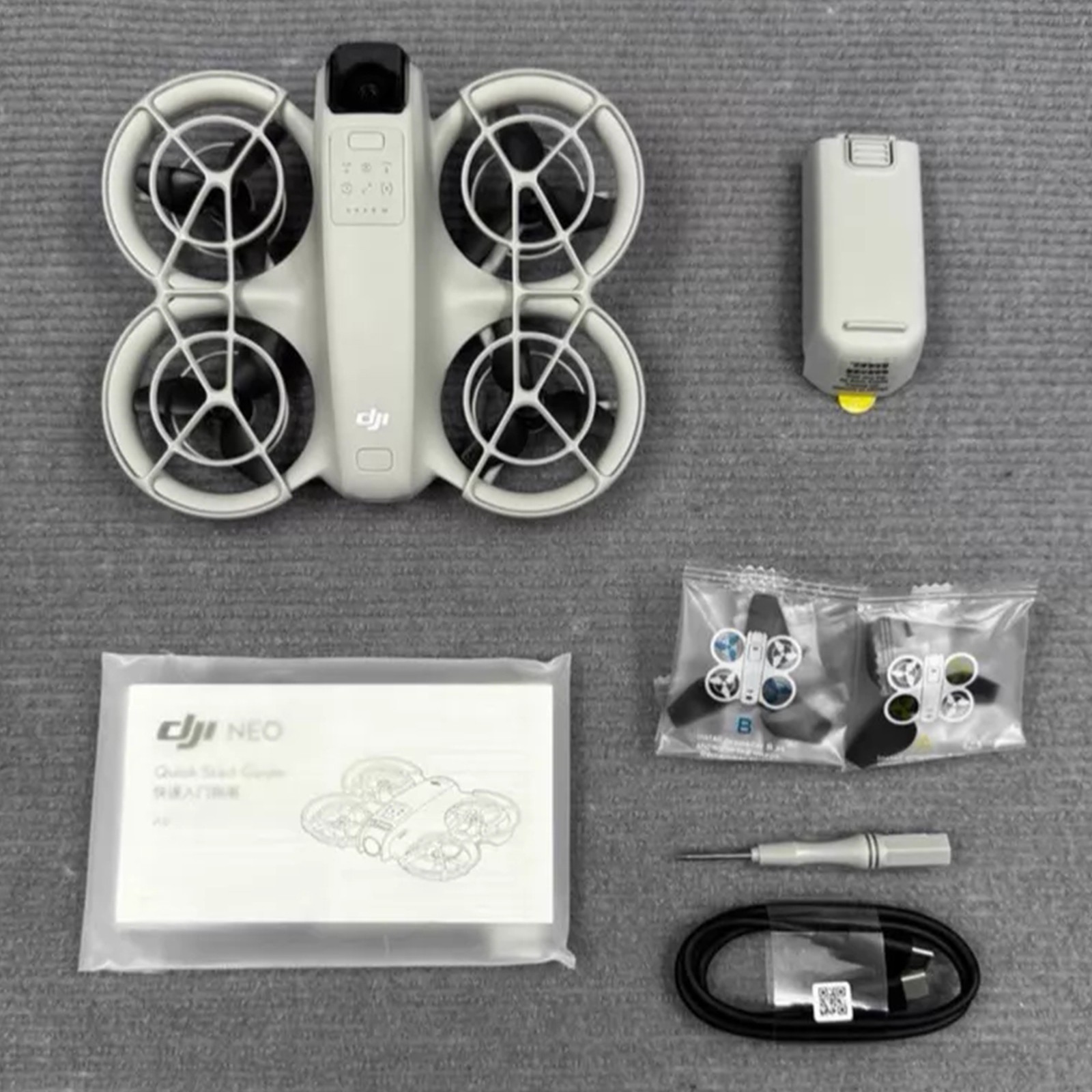 DJI Neo Mini Drone, 4K UHD Camera with Propeller Guards, Spare Propellers