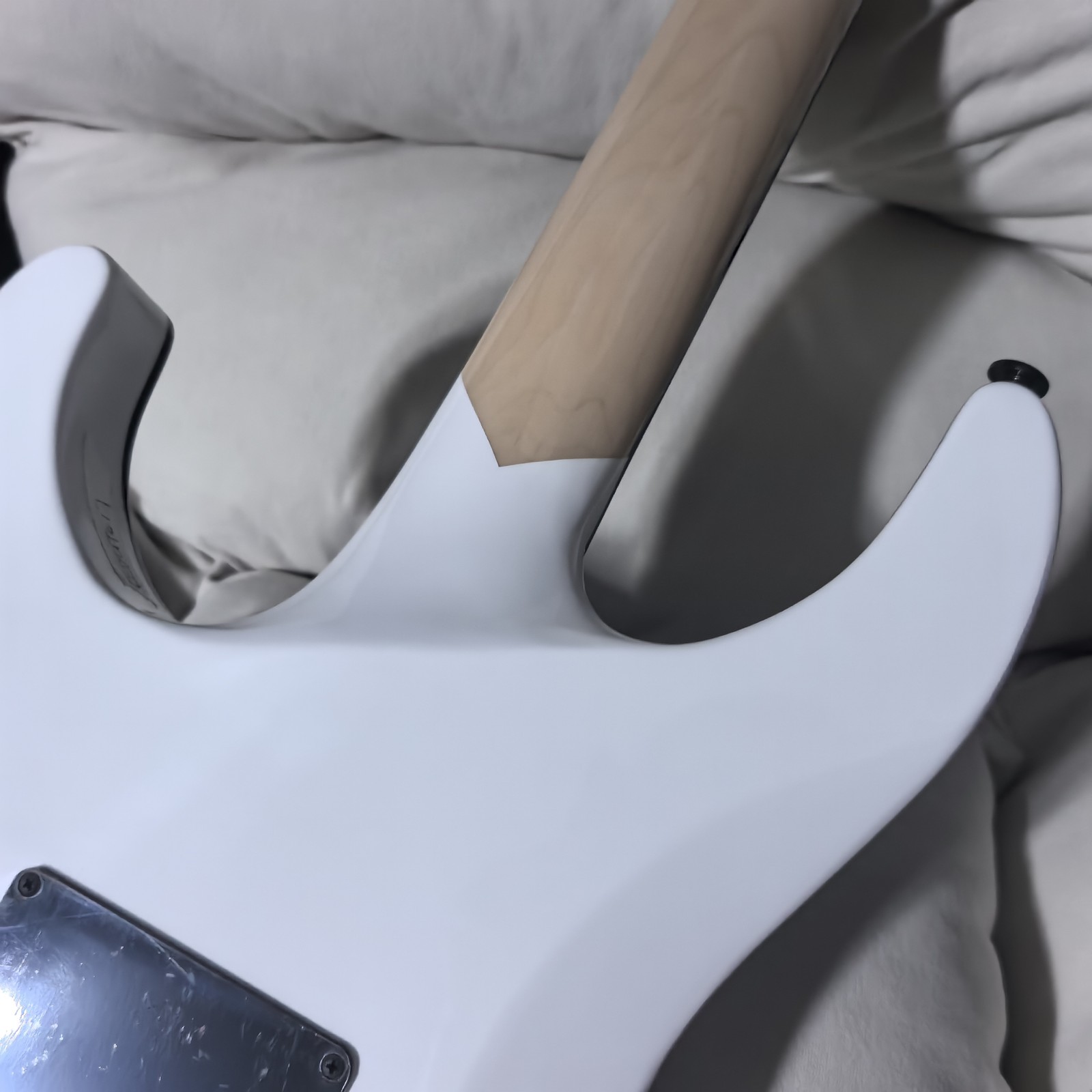 New moon Solid body white Electric Guitar HH Pickups FR Bridge Bone Nut