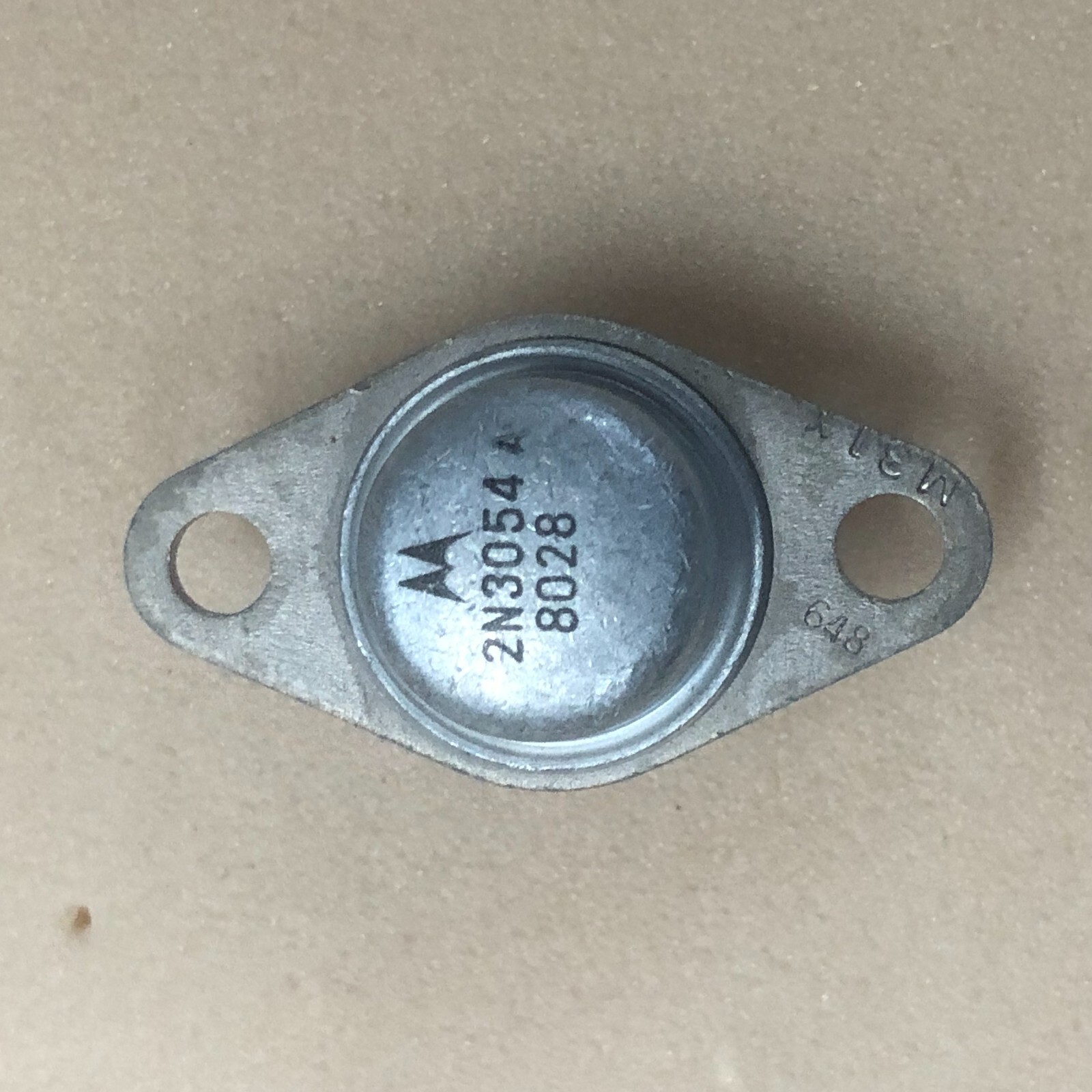 1pc Motorola 2N3054 NPN SILICON POWER TRANSISTOR  **NOS