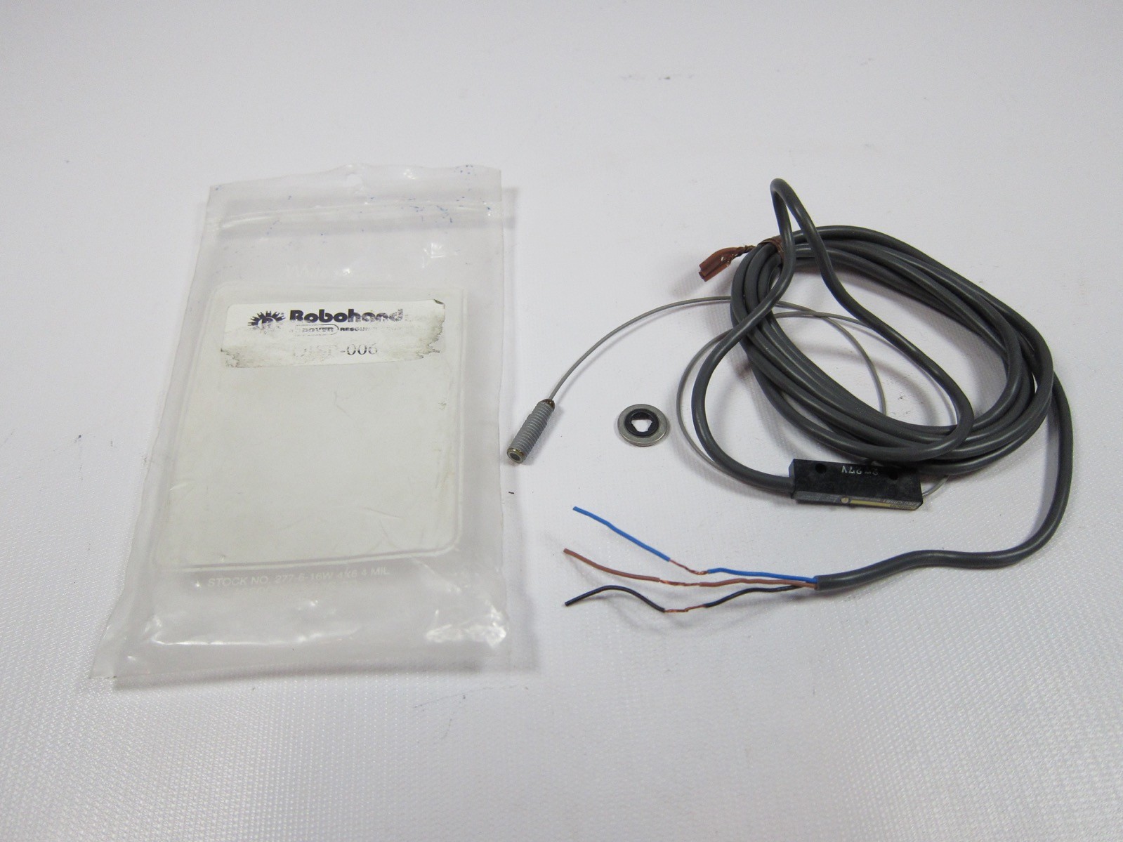 New Robohand OISP-006 Inductive Proximity Switch OISP006 PNP Sensor