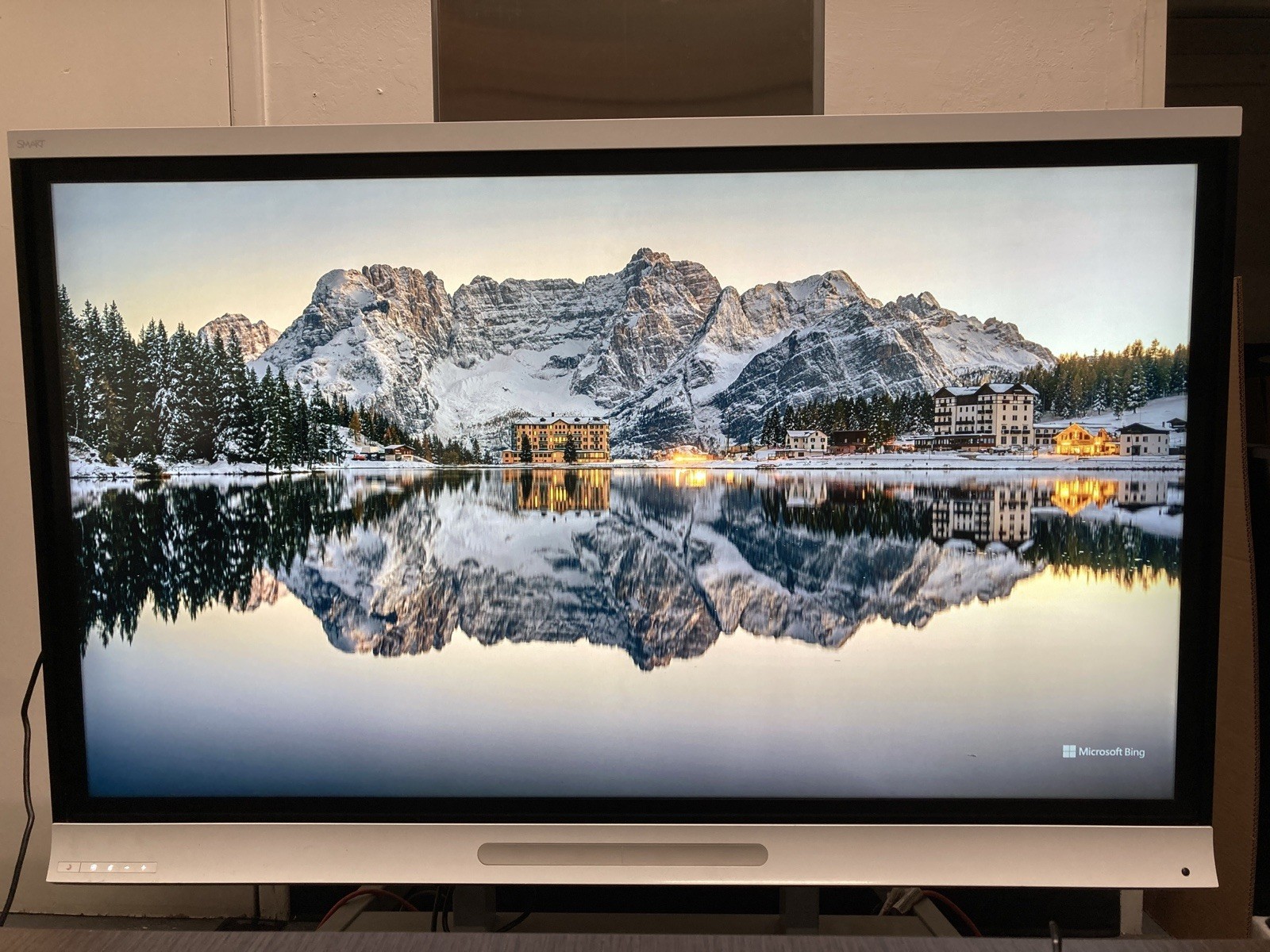 65" SMART SPNL-6065 Touchscreen Interactive Smartboard, ships via UPS Ground
