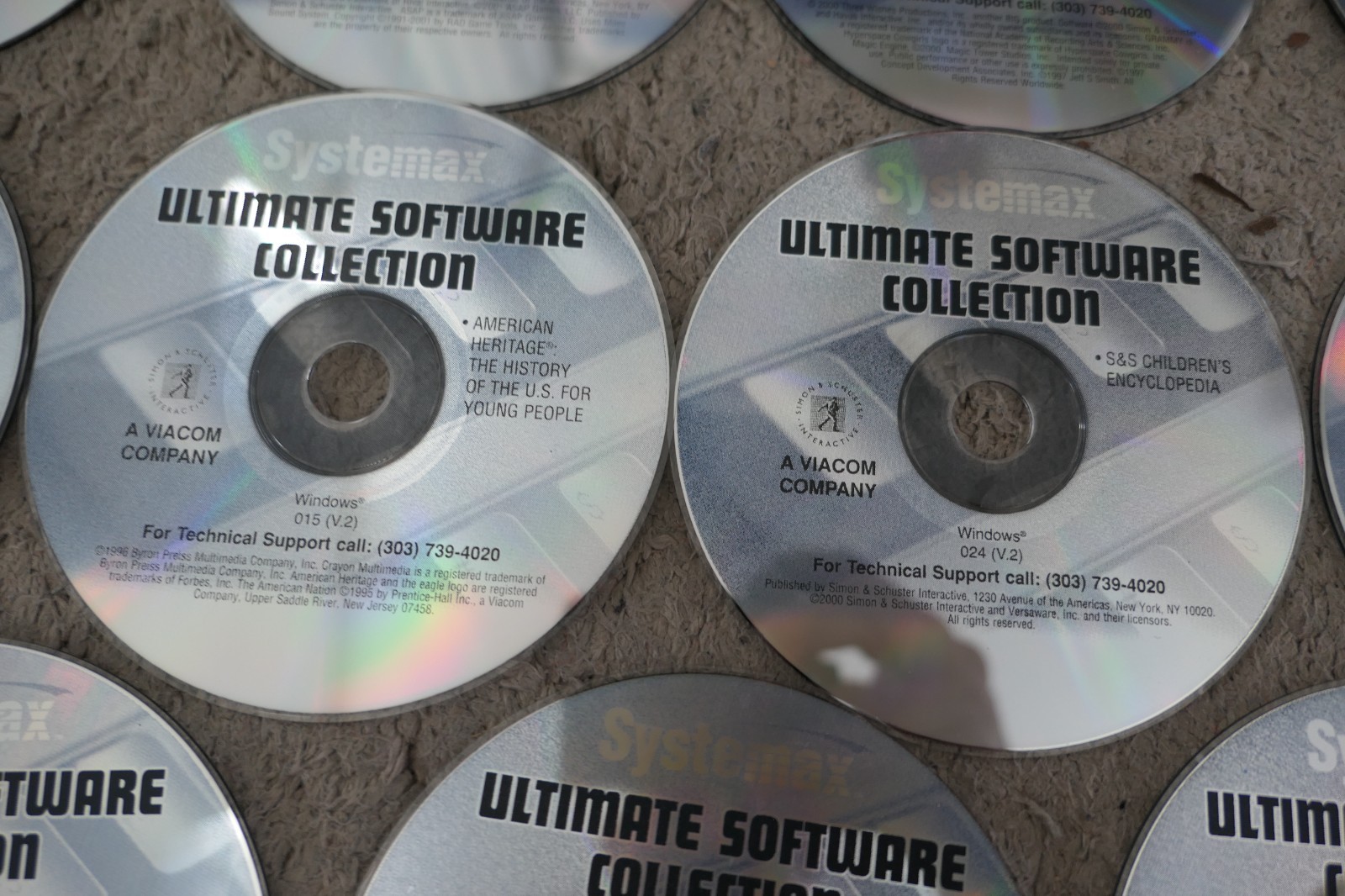 Systemax Ultimate Software Collection CD Rom Game 25-Discs