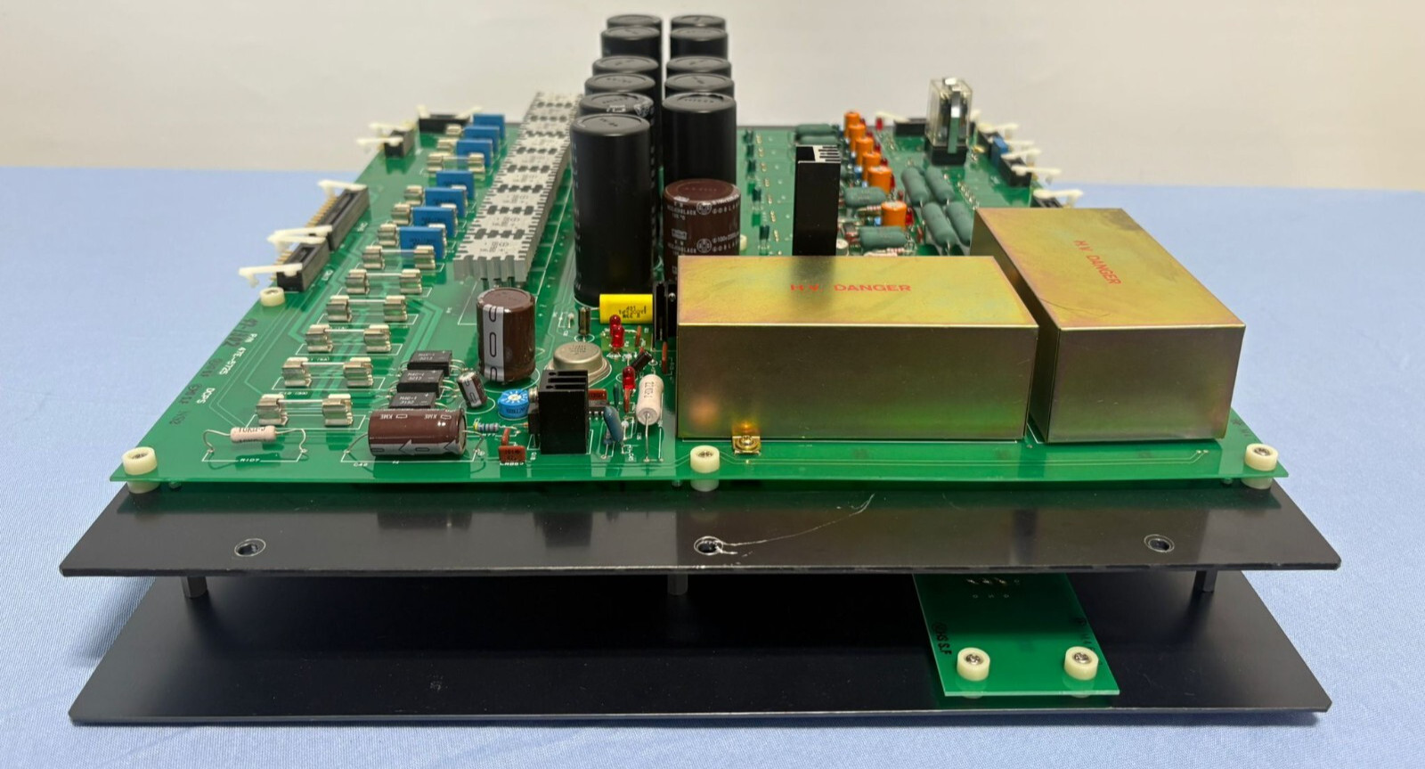 Hitachi SEM Scanning Electron Microscope S-2460N DCPS PCB Board Part 47E-5725