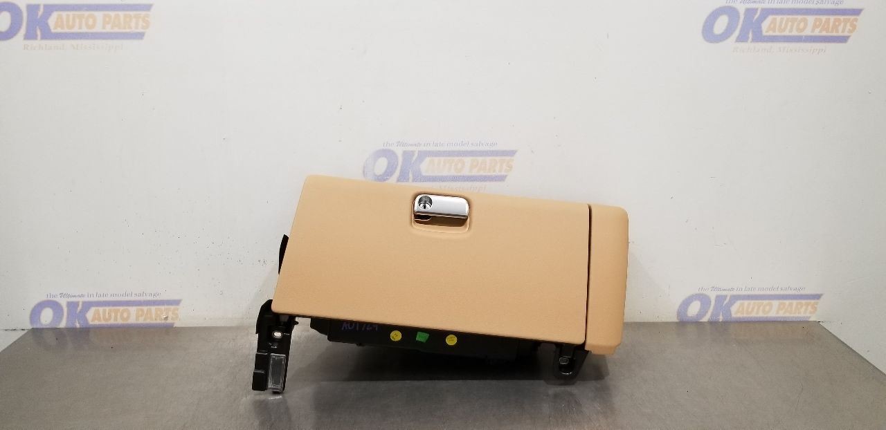 14 PORSCHE CAYMAN S 981 GLOVE BOX ASSEMBLY TAN