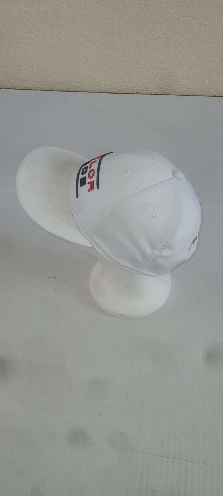 Taylor Made w 7 9 On Back Hit Adjustable Snapback Golf Hat White