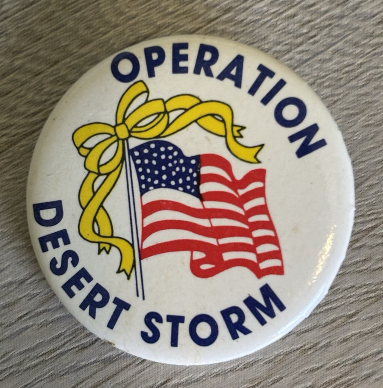 Vintage Operation Desert Storm Round Pin w/Yellow Ribbon & American Flag NEW