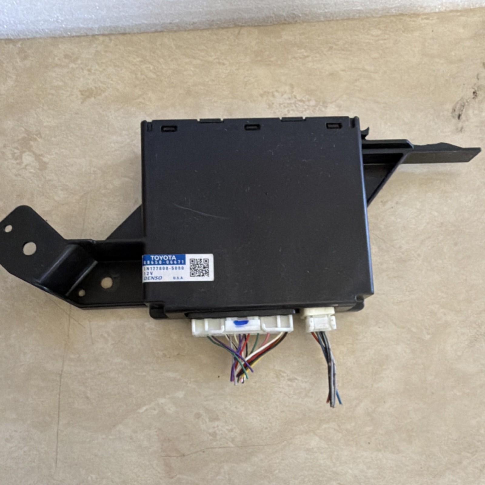 2015-2017 Toyota Camry 2.5 Air Amplifier Assembly Module 88650-06672 OEM