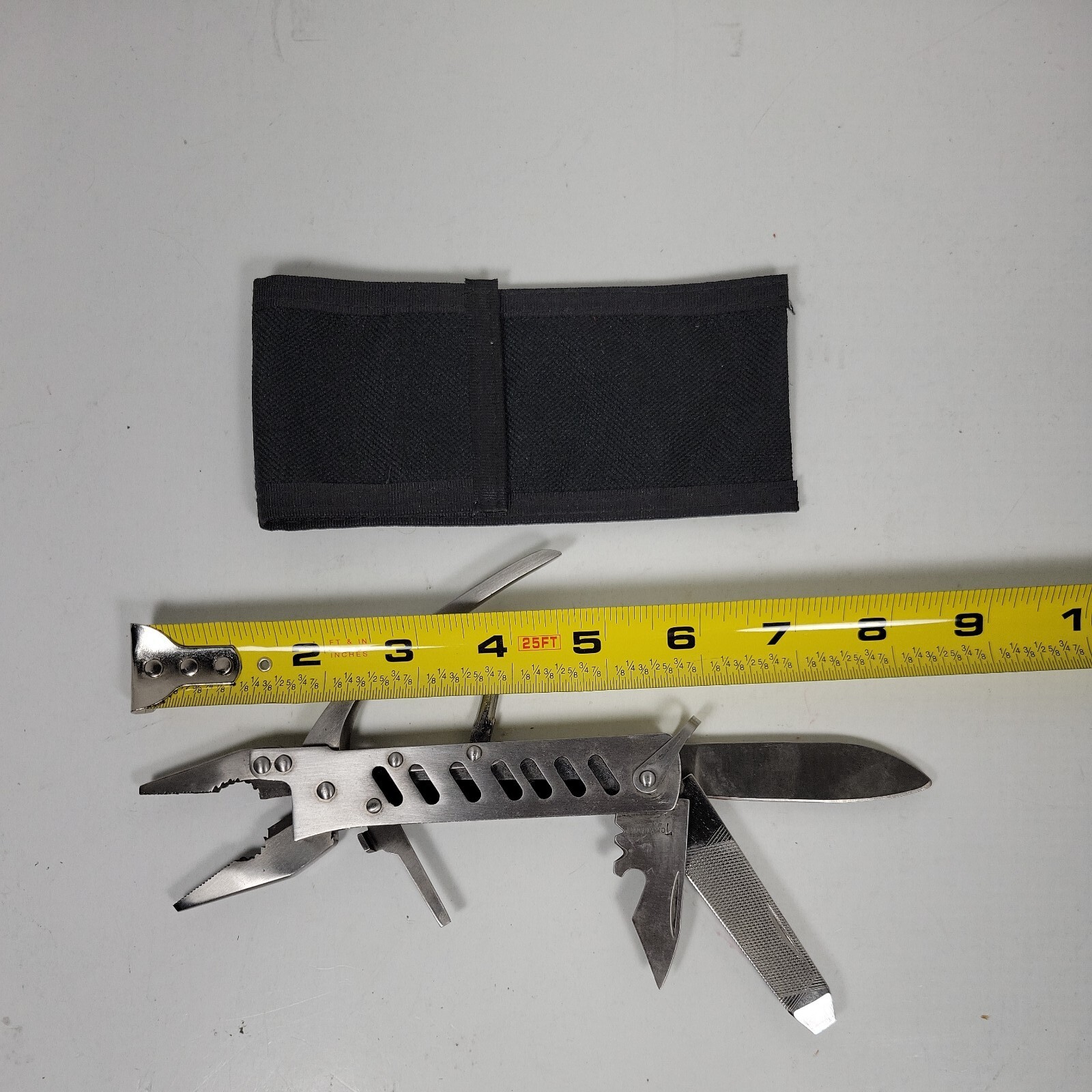 Tomahawk Multi Tool - Pliers, Knife, File, Phillips/Flat Screwdriver, Opener