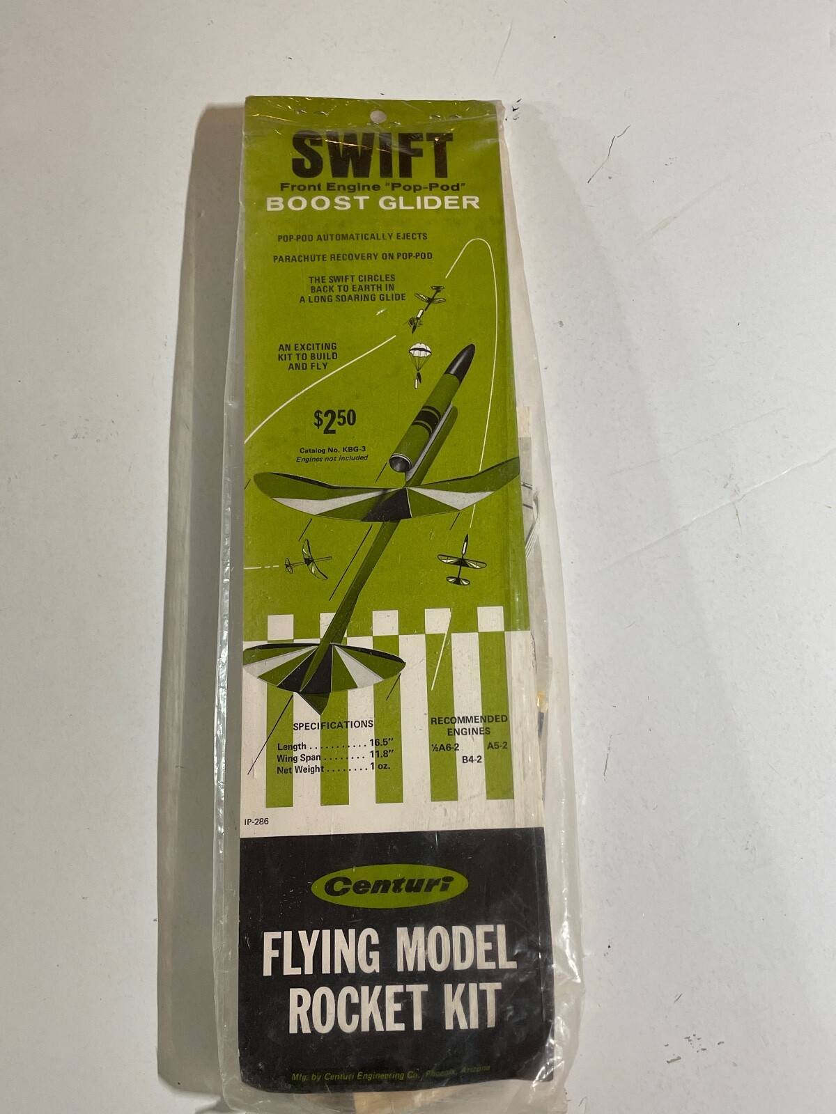 Centuri Flying Model Rocket Swift Boost Glider Sealed EX Estes Rocketry