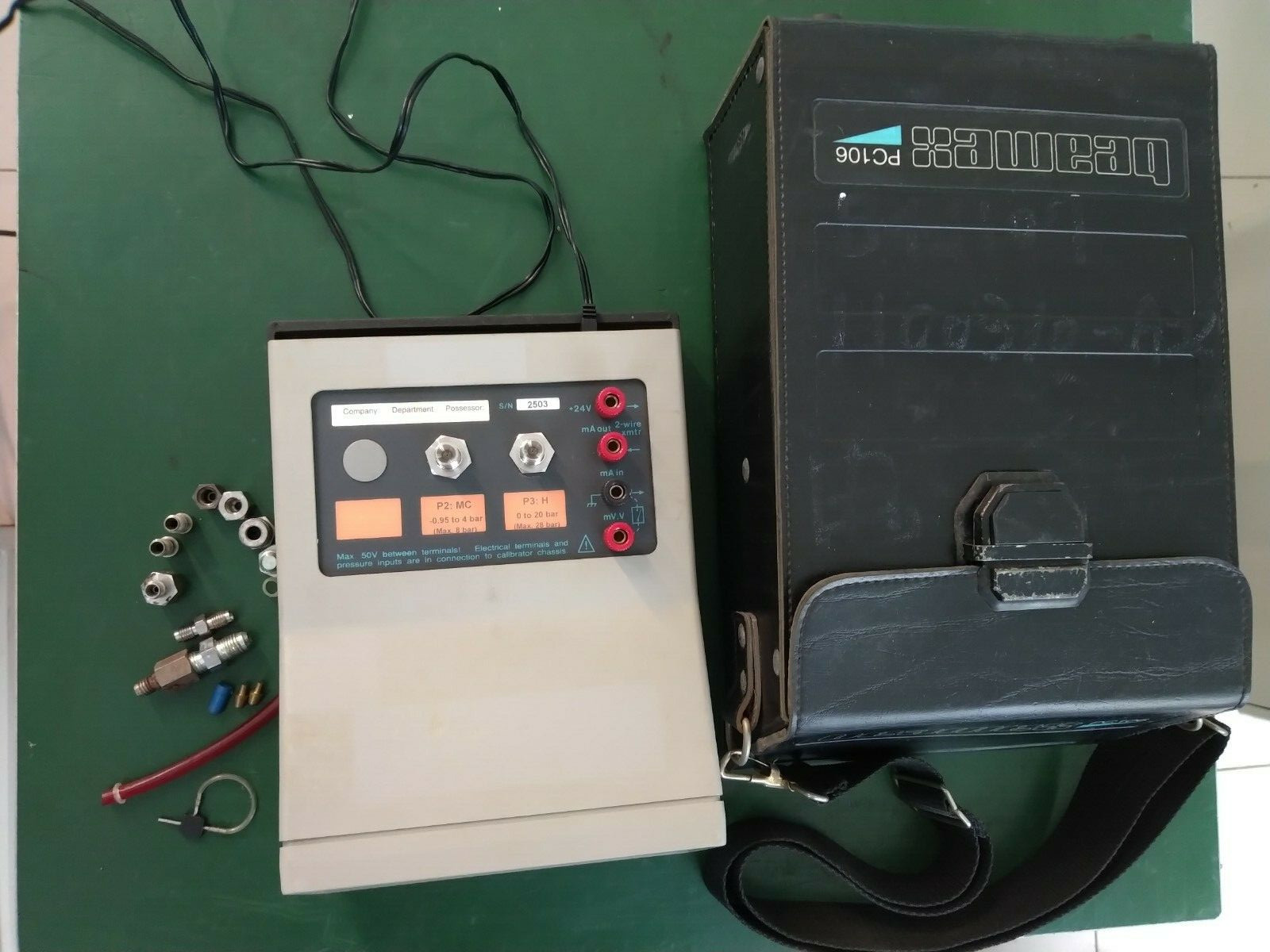 Beamex PC 106 Pressure Calibrator w/ carry case , power adpater , accessories