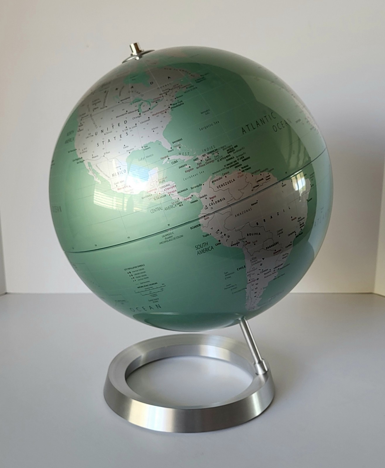 Full Circle Vision Globe Mint Oceans by Atmosphere, MCM , 12in New In Open Box,