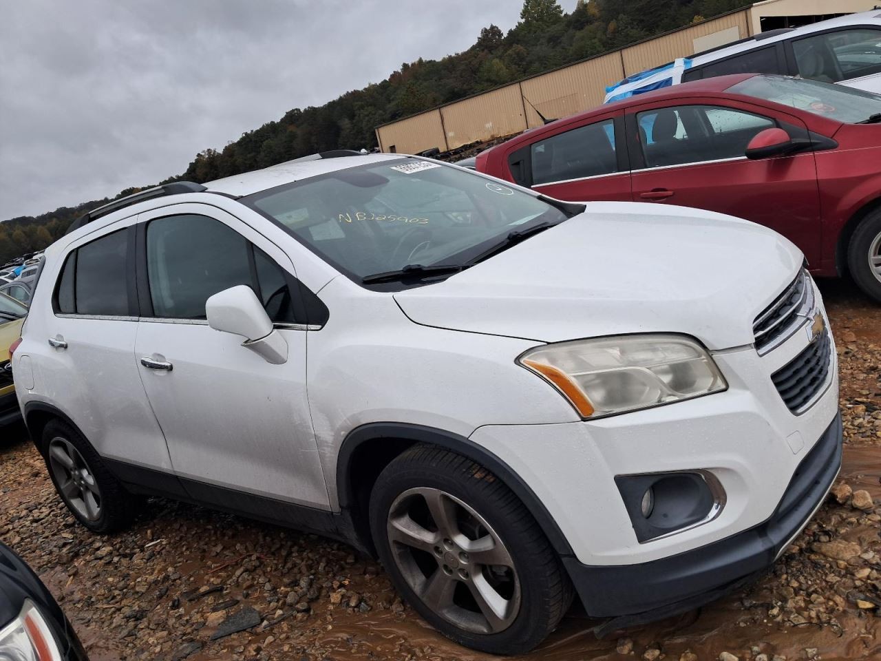 TRAX 2015 Glove Box 4845417