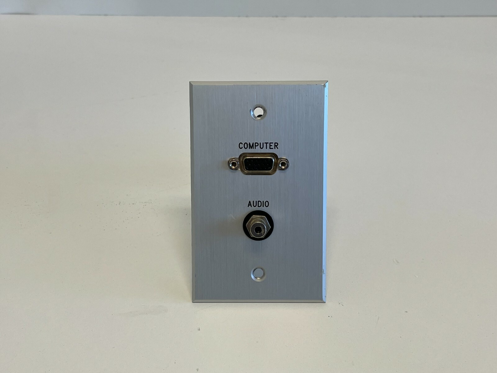 AA5:  Panel Crafters VGA RCA Mono Pass Through