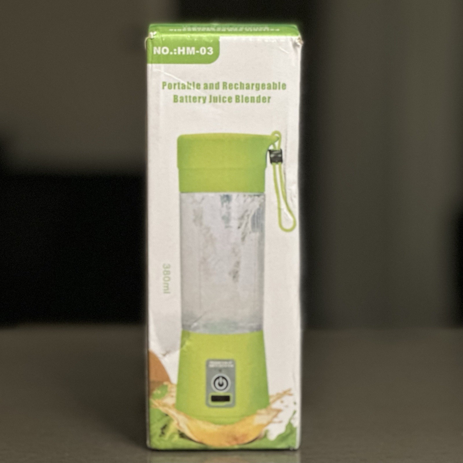 Portable and Rechargeable Battery Juice/Drink Blender NO.: HM-03 380ml - New