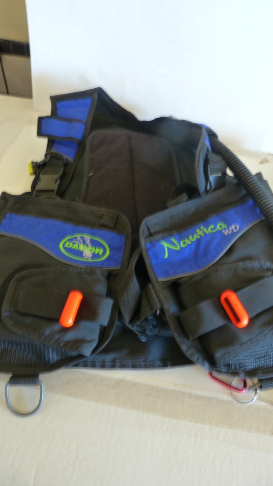 Dacor Nautica WD  Buoyancy Compensator  SCUBA size Large Black/ Blue Dive Vest