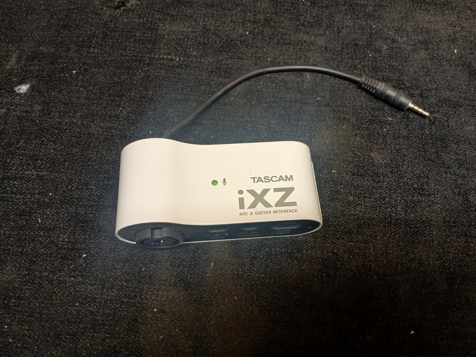 Tascam iXZ Mic/Instrument Audio Interface for iPad/iPhone/iPod Touch