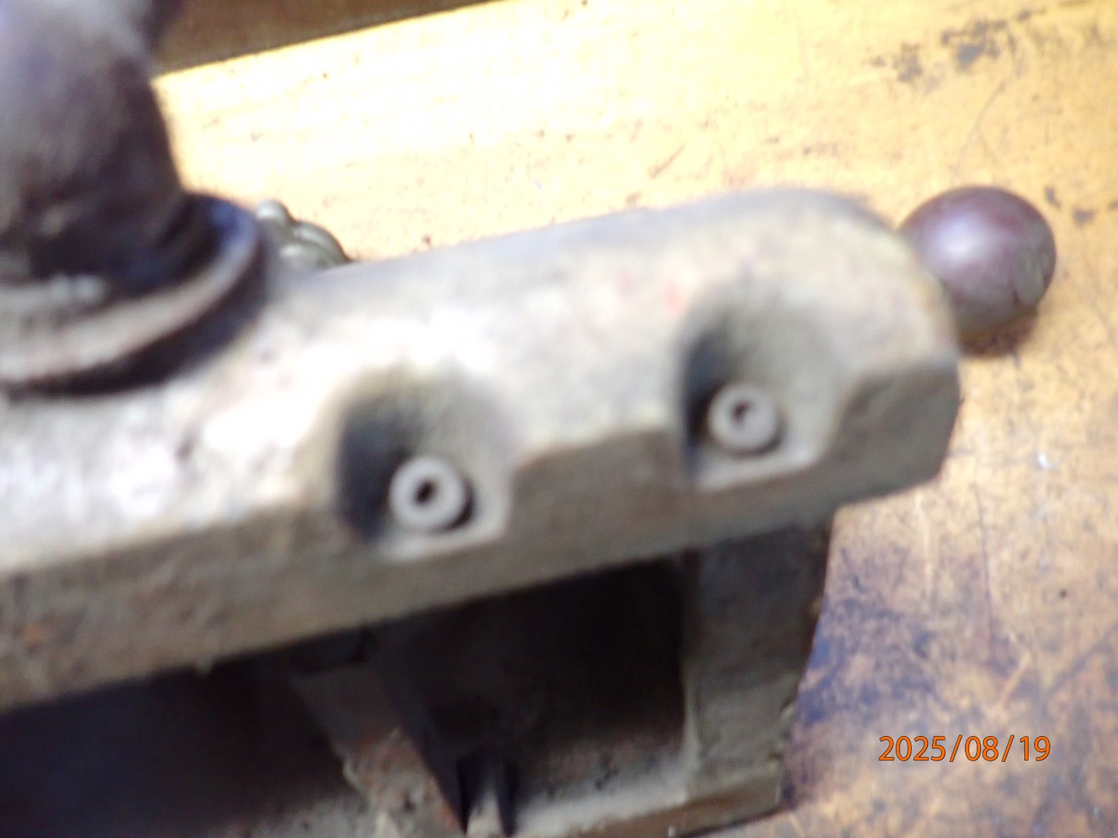 OLDER BENCH CENTER OR GRINDER GRINDING TAILSTOCK ASSEMBLY