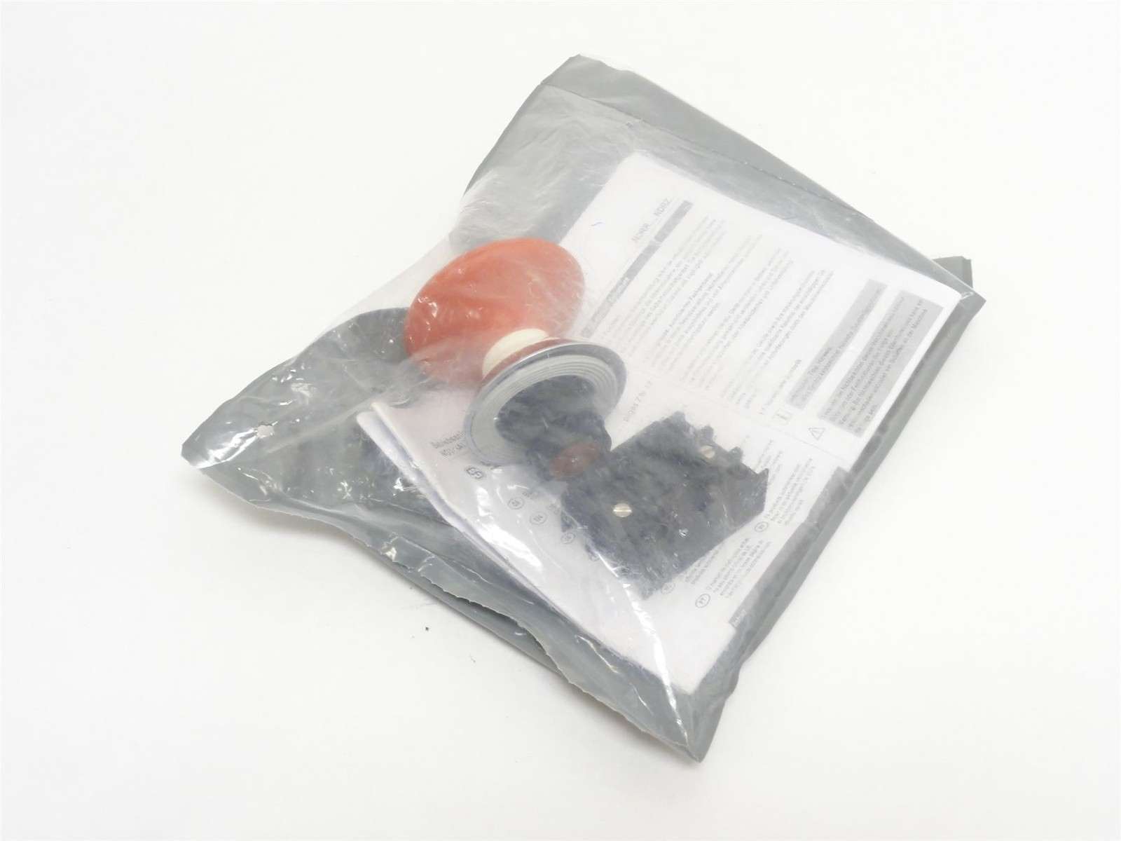 253897 New-No Box; Schmersal NDRZ50RT Red E-Stop Push Button 101177188