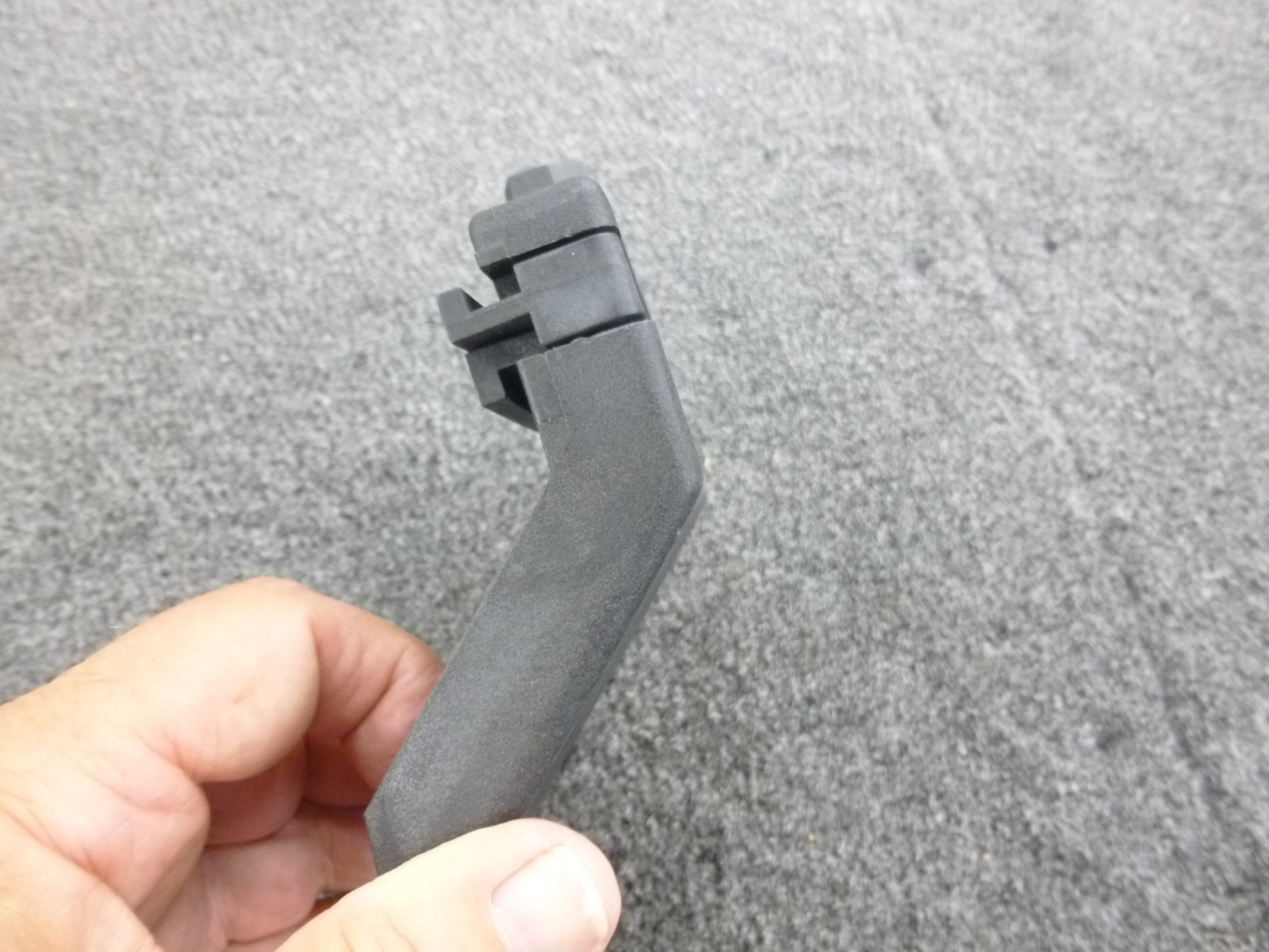 Lund Boat EXTREME MAX Accessory Slider ANGLED Bracket THUMB SCREW BRACKET