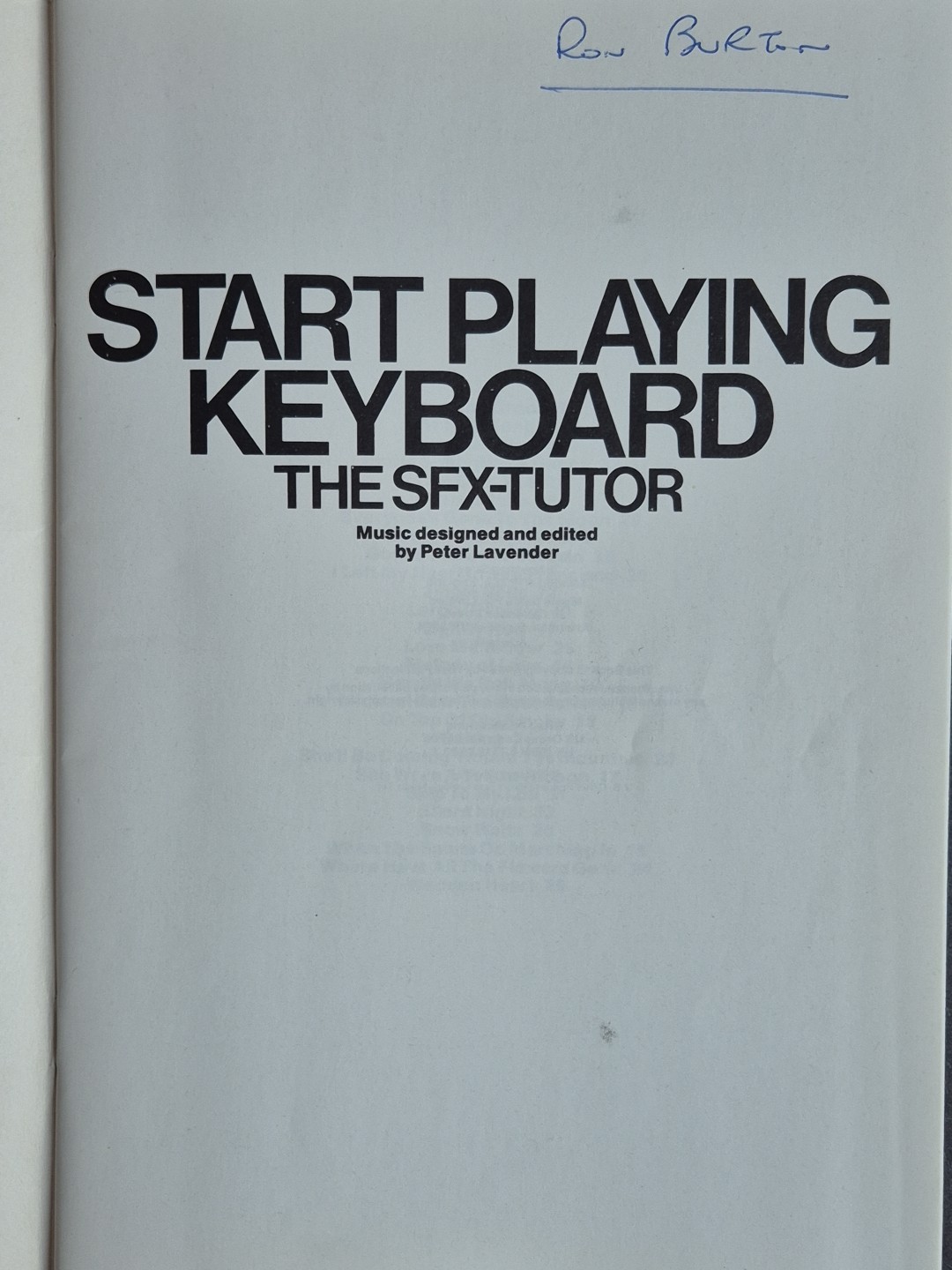 Start Playing Keyboard The SFX Tutor - Sheet Music Book