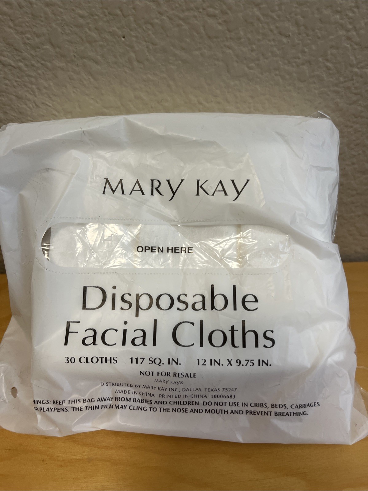 Mary Kay Disposable Facial Cloths 30 Ct Soft Cleansing Towels NEW