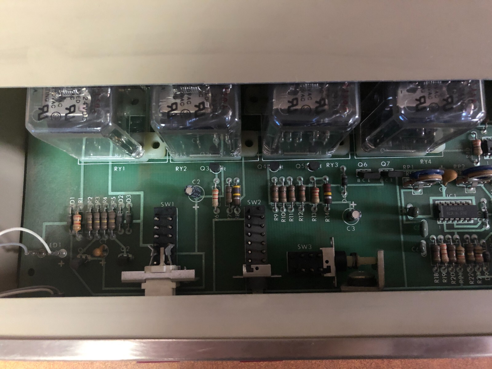 Rauland USR2125