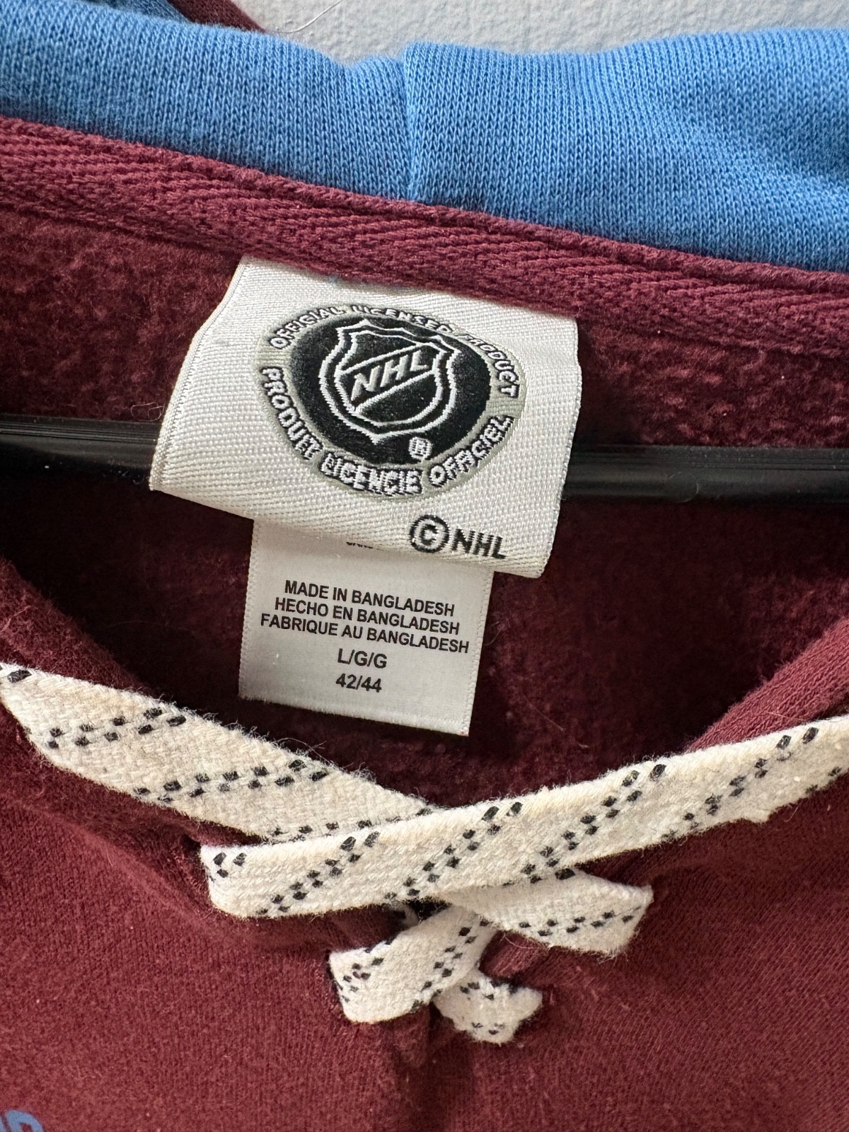 colorado avalanche hoodie large