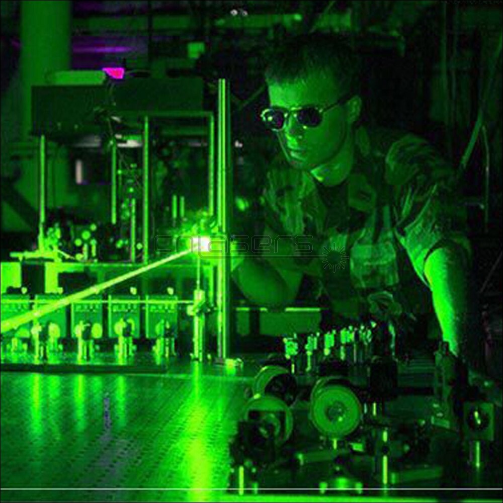 Green Laser Pointer Adjustable Focus 520nm Visible Laser Sight Flashlight