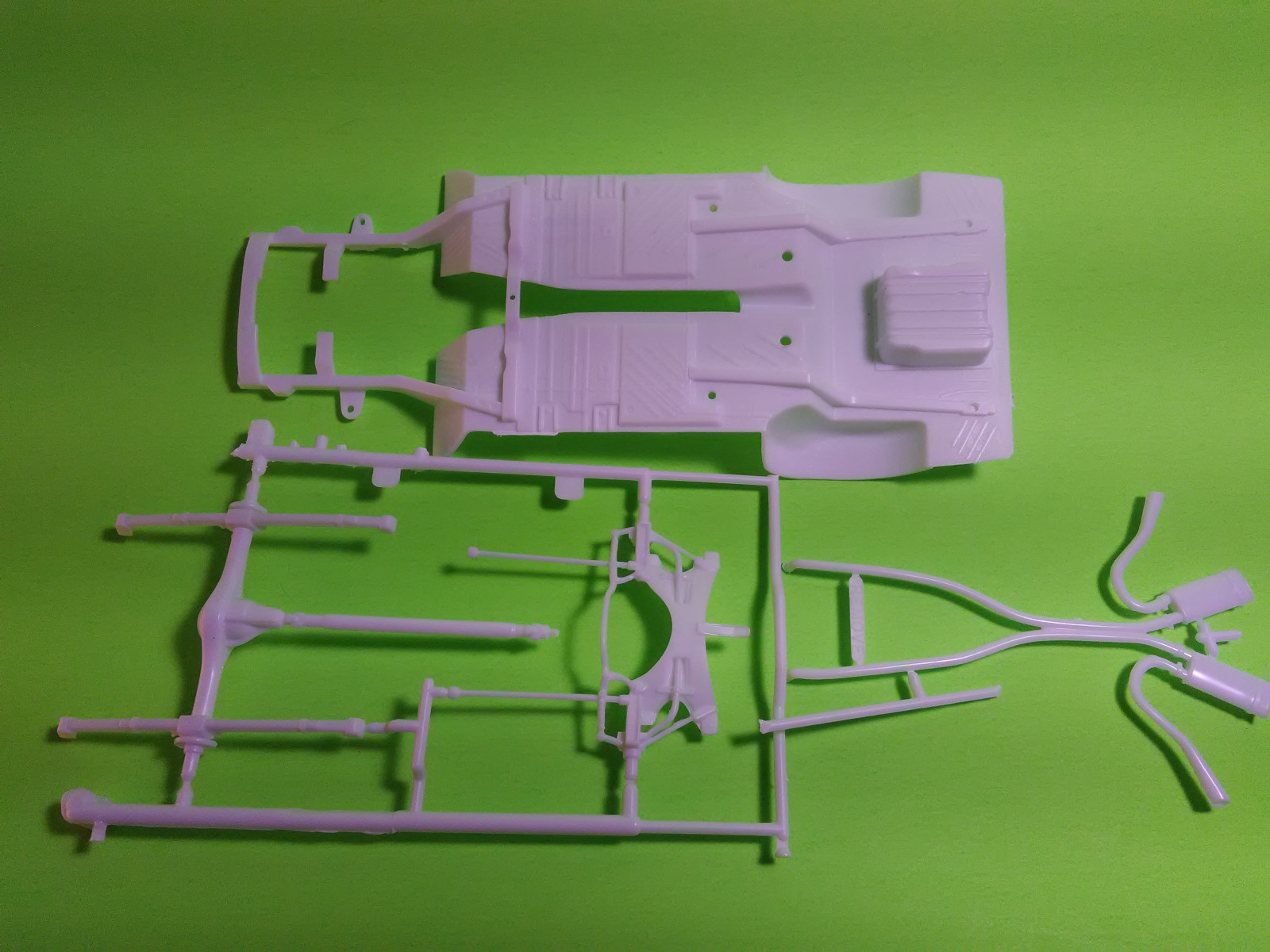 70 1970 Dodge Challenger T/A 1/24 Frame Axle Rear End Chassis Floor Pan Exhaust