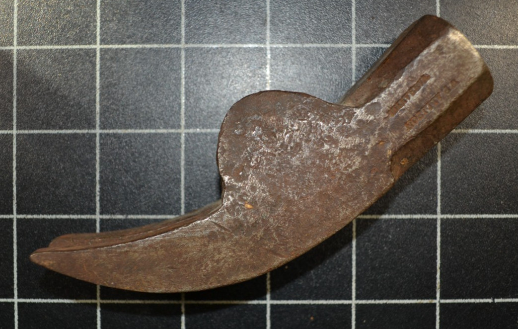 WILLIAM P ALLISON -  MIDDLETOWN, CT. - 1853 - STRAIGHT CLAW HAMMER - VERY GOOD