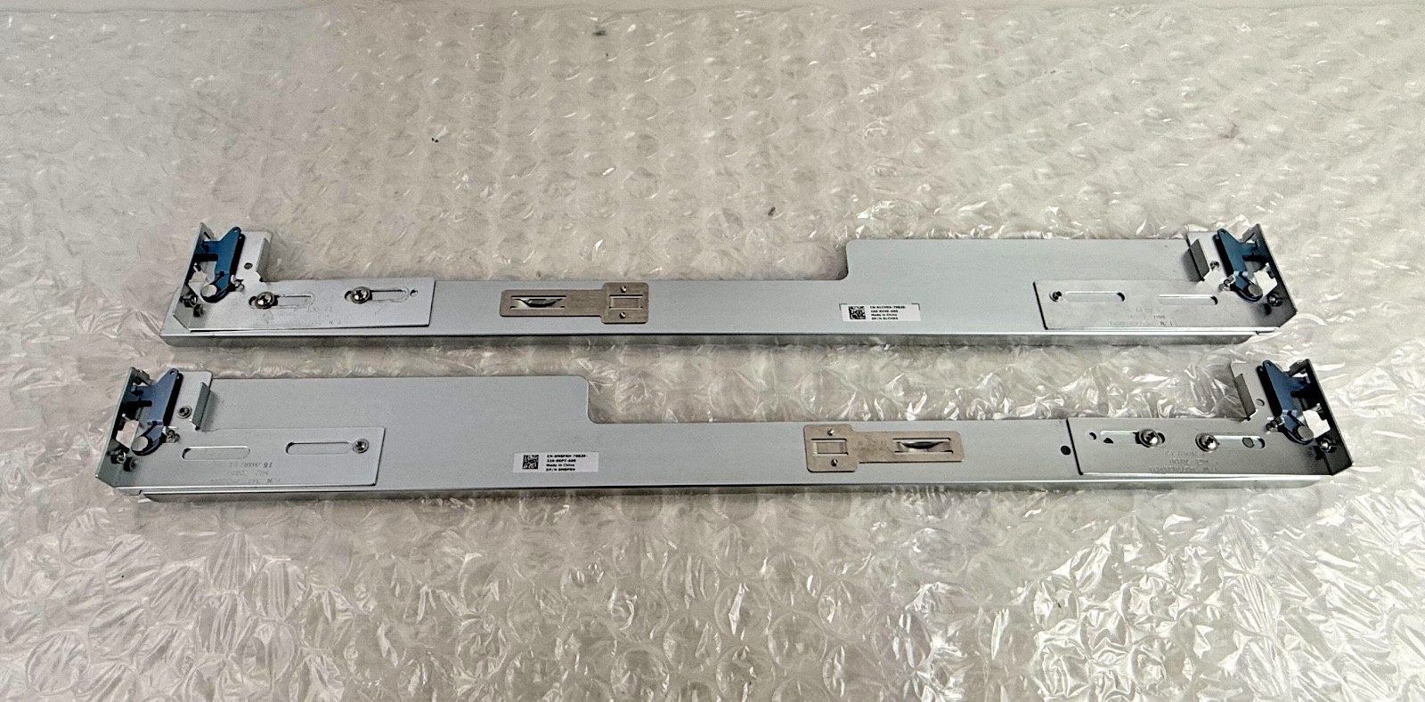 Dell PowerVault MD1200 MD1220 MD3200i MD3220i 2U Static Rail Kit 0M8PRH 01CVDX