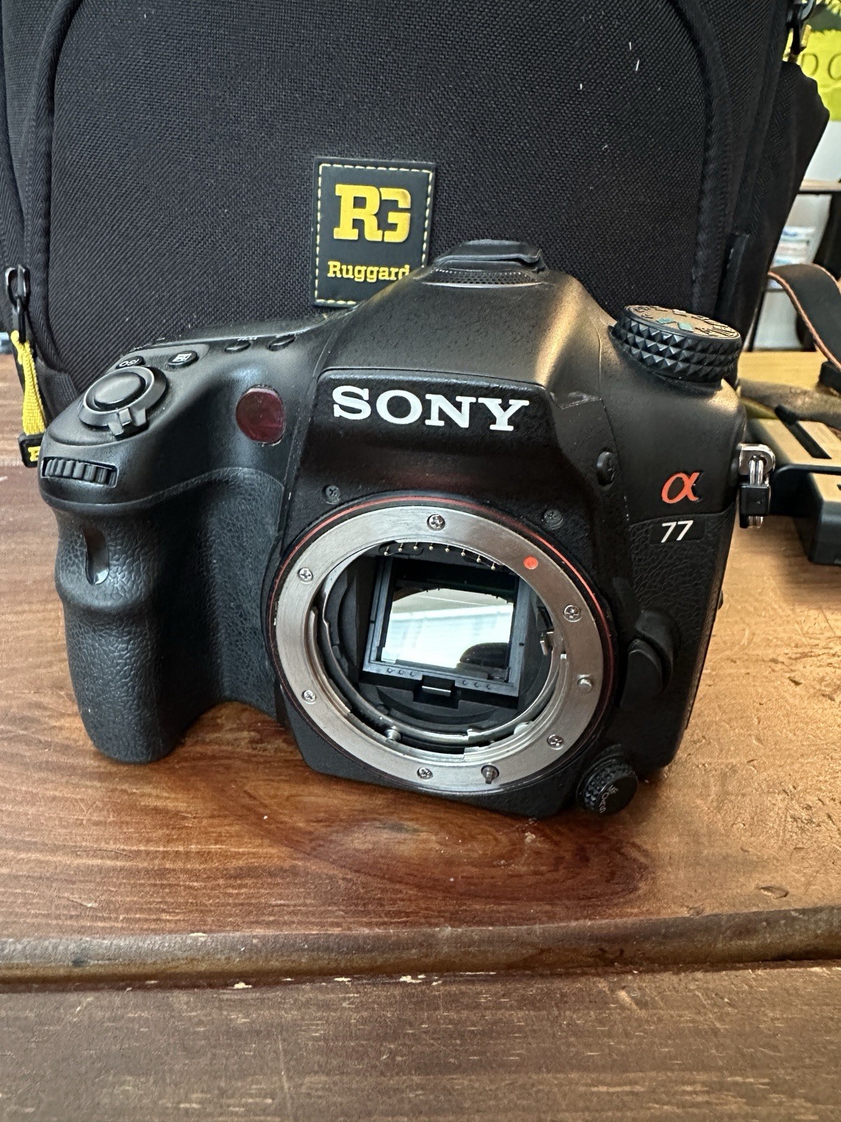 Sony Alpha a77 Camera Bundle Tamron 18-200mm + Minolta 70-210mm
