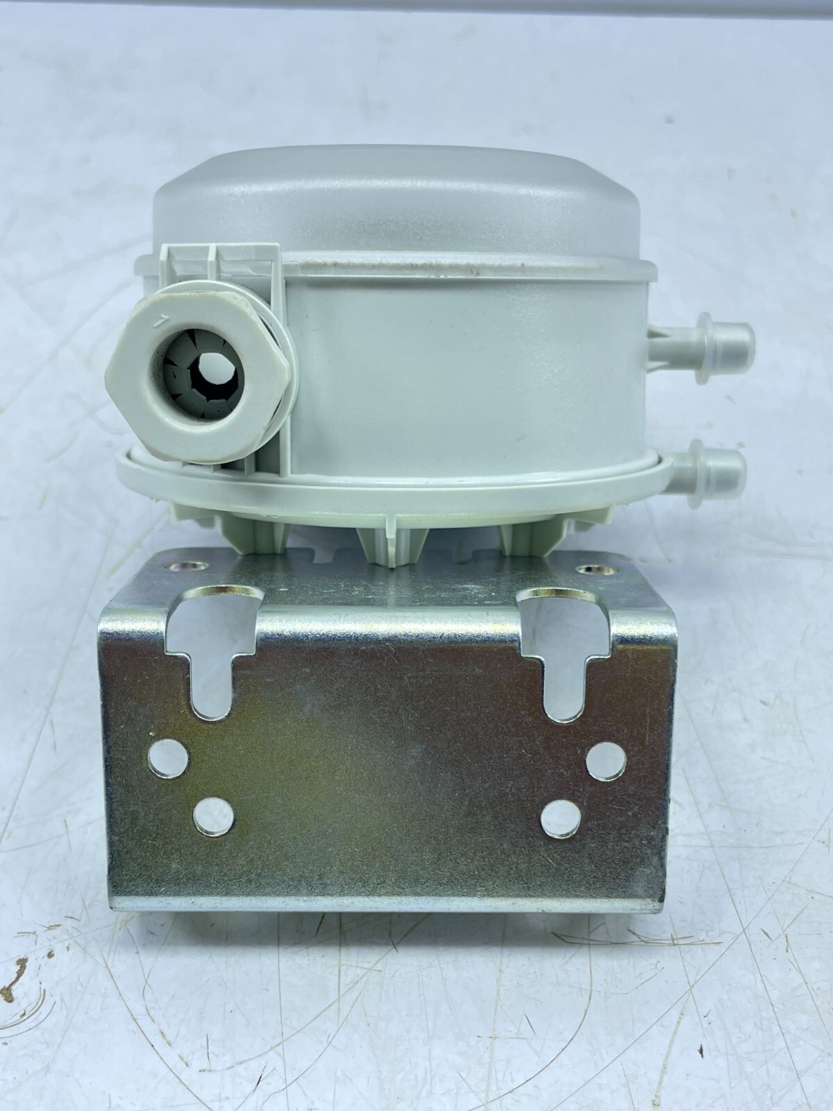 azbil PYY-604-911 604.99409 Yamataka Differential Pressure Switch Controller