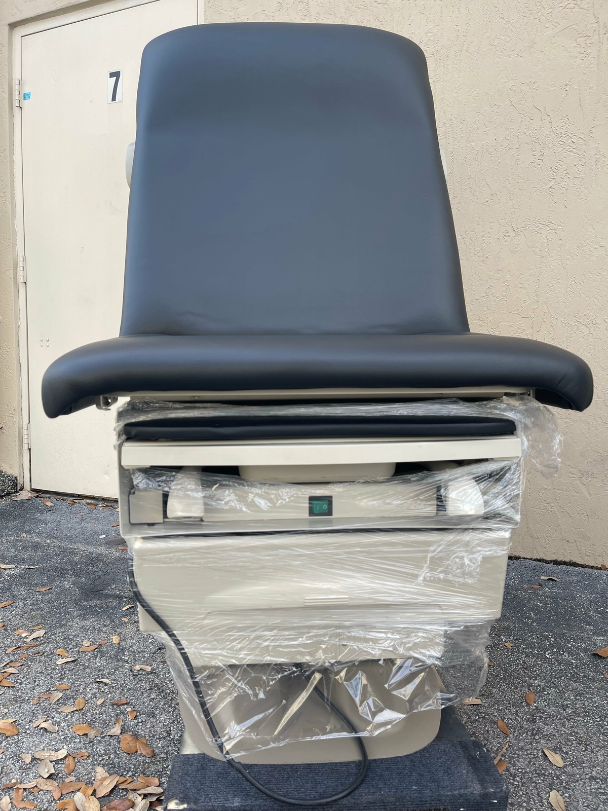 Midmark Ritter 222 Barrier-Free Power Examination Table - Refurbished