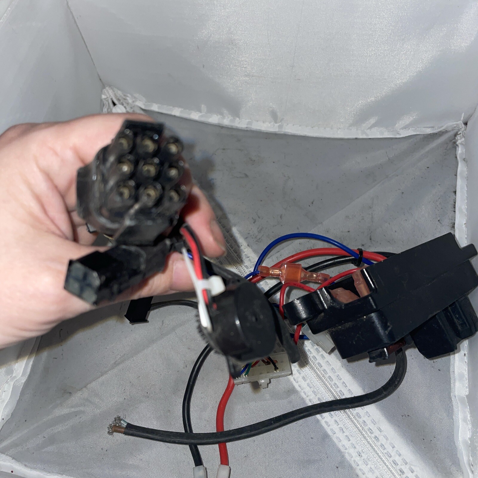 Fuse Box Connection With Horn For Pride Mobility Scooter DN2