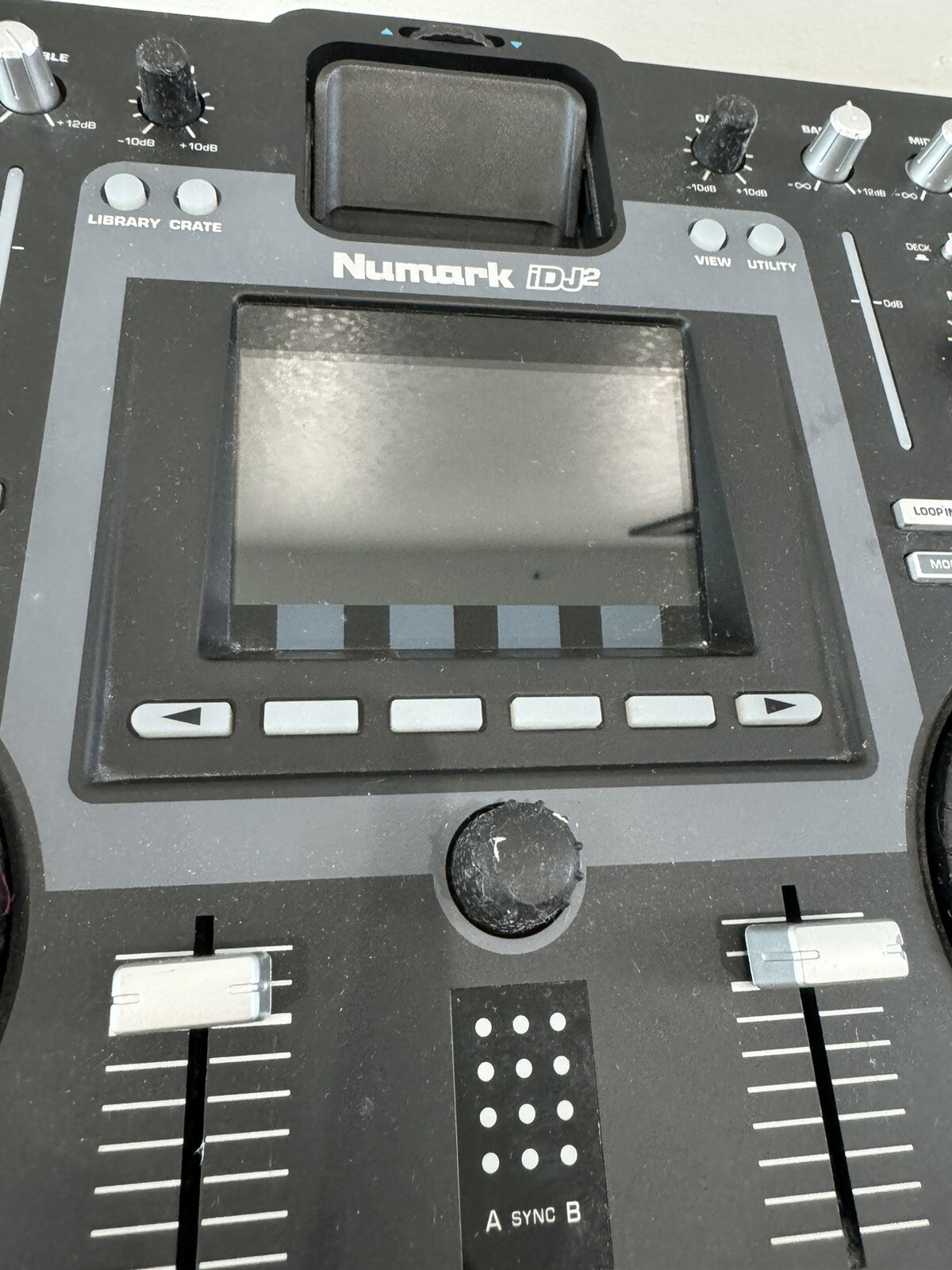 Numark iDJ2 DJ Station Mixer Controller iPod Dock Mixing Station Pro Audio *READ