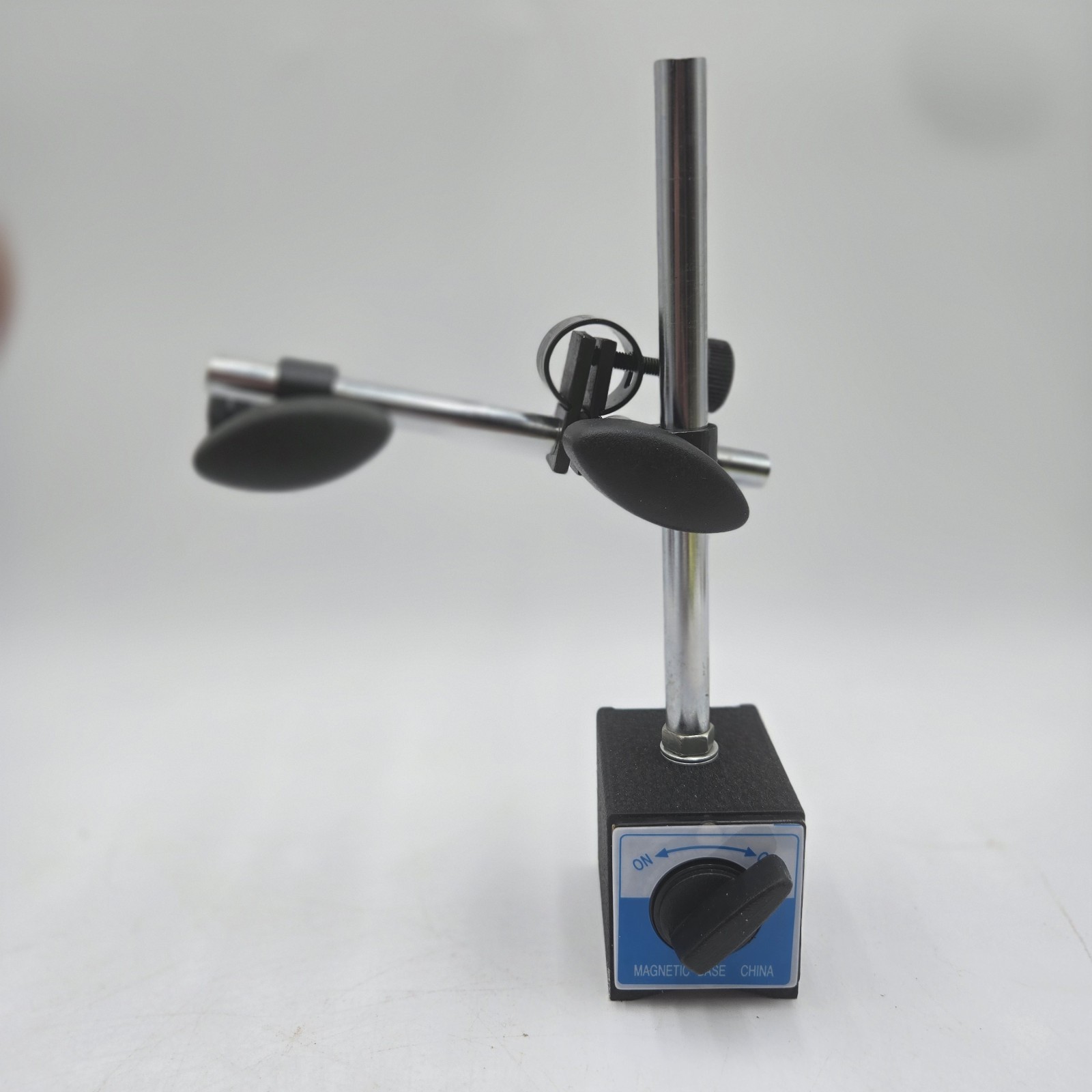 Multi-Positional Magnetic Base w/Fine Adjustment Flexible Joints Reach Out 12"