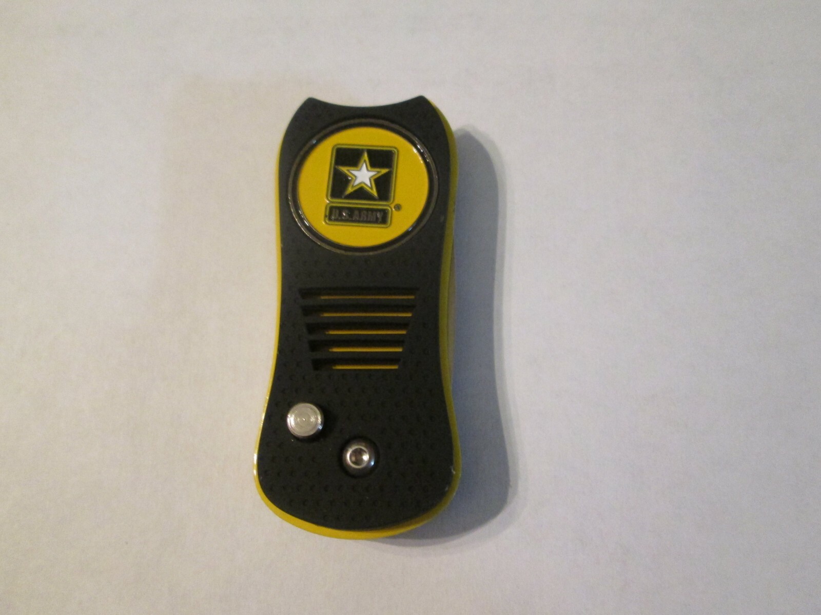 United States Army 2 Sided Golf Ball Marker w/Switchfix Switchblade Divot Tool