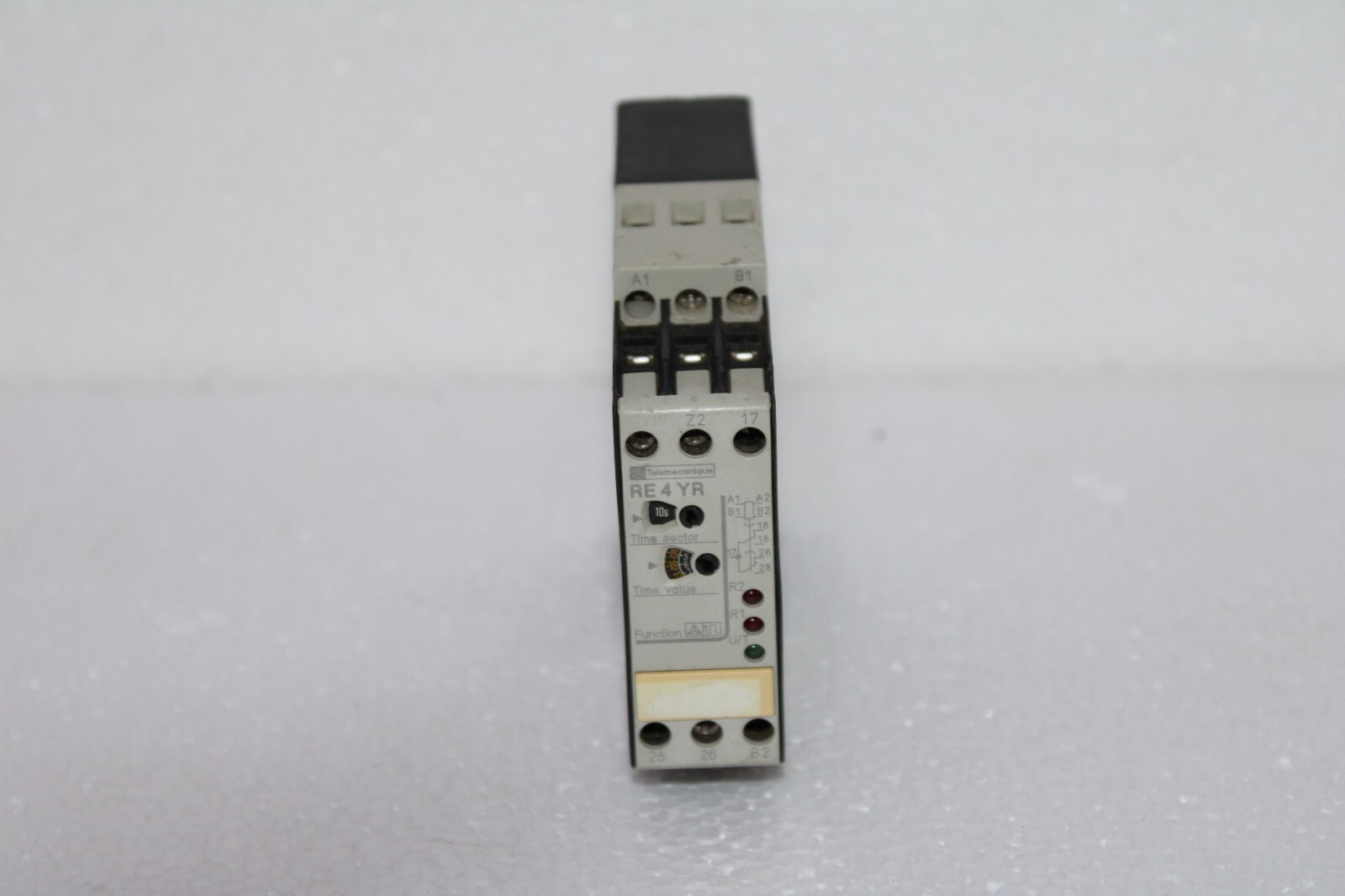 Telemecanique RE4 YR12BU TIMING RELAY