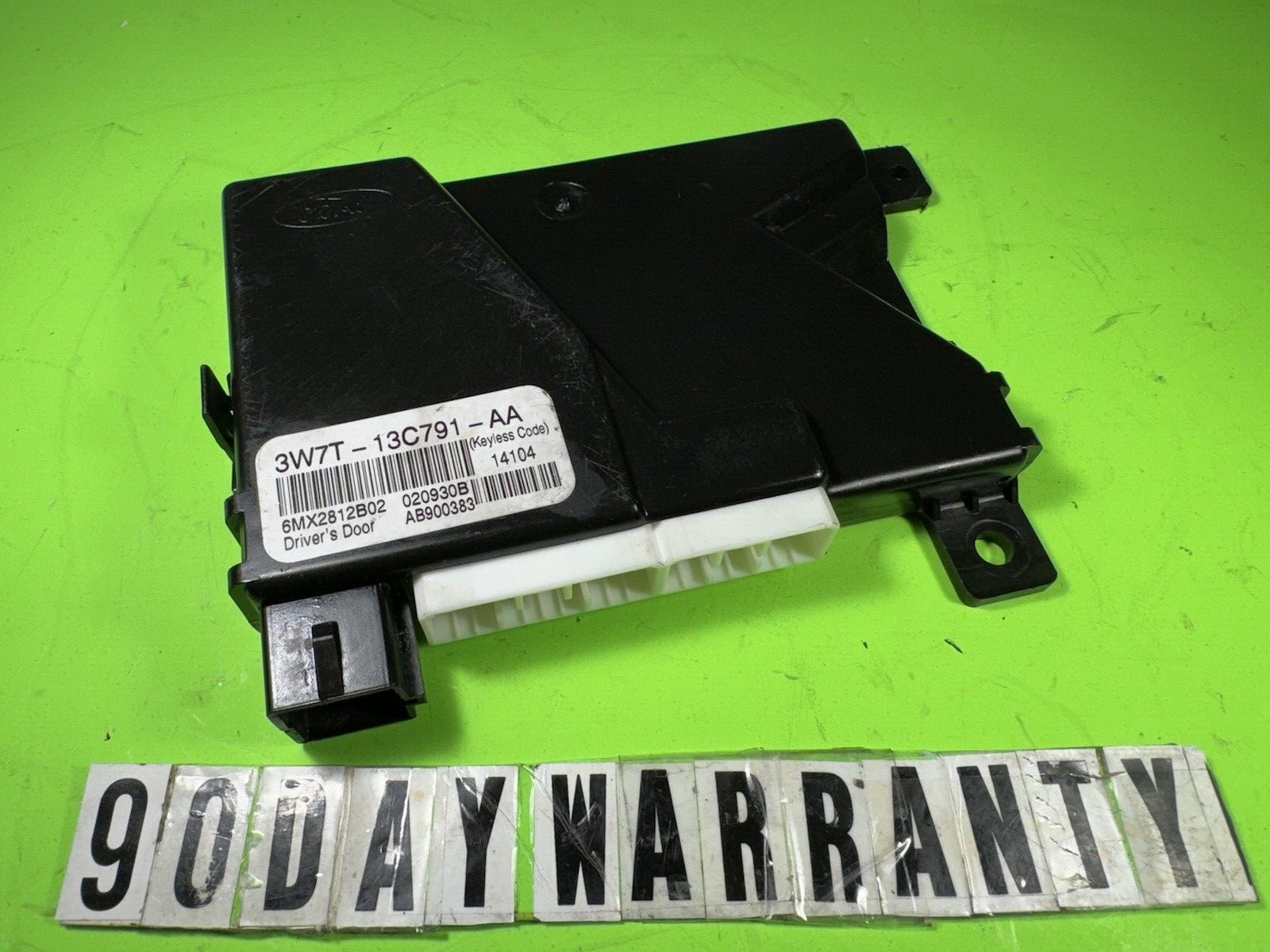 03-04 GRAND MARQUIS CROWN VIC/ MARAUDERDRIVER DOOR  KEYLESS ENTRY 3W7T-13C791-AA