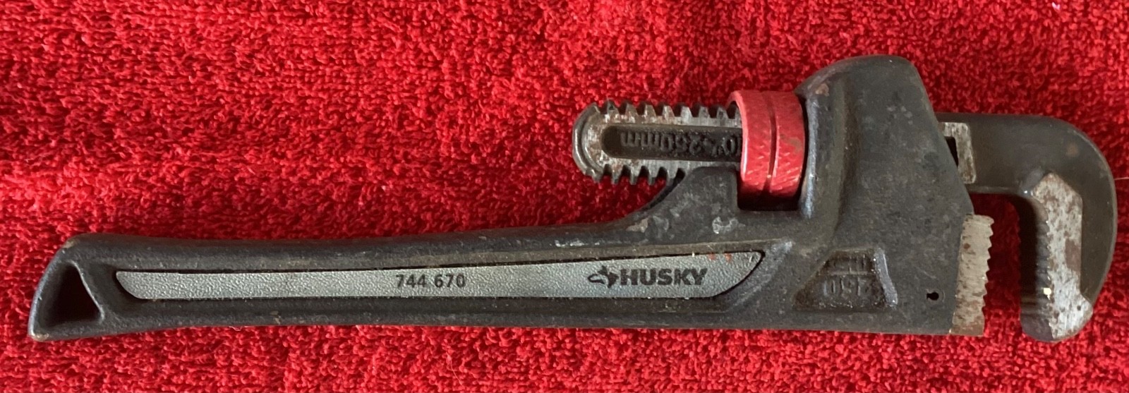 Husky Heavy Duty Pipe Wrench - 10” - 744670