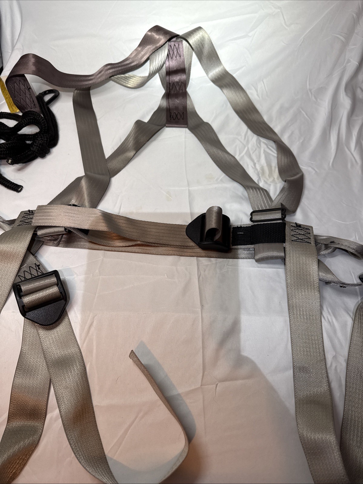 Big & Tall Tree Stand Safety Harness, with rope and carabiner