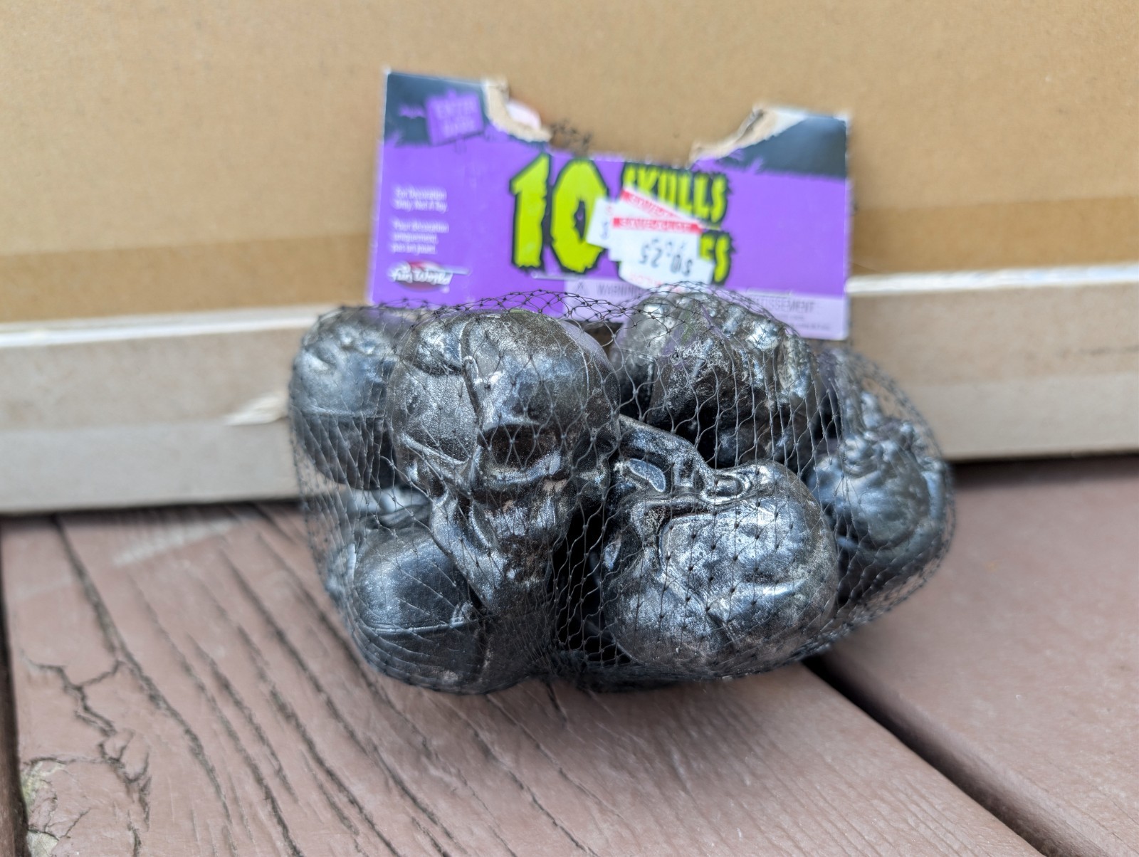 Small Black Molded Plastic Skull Heads Halloween Decoration Fun World 10 Pieces