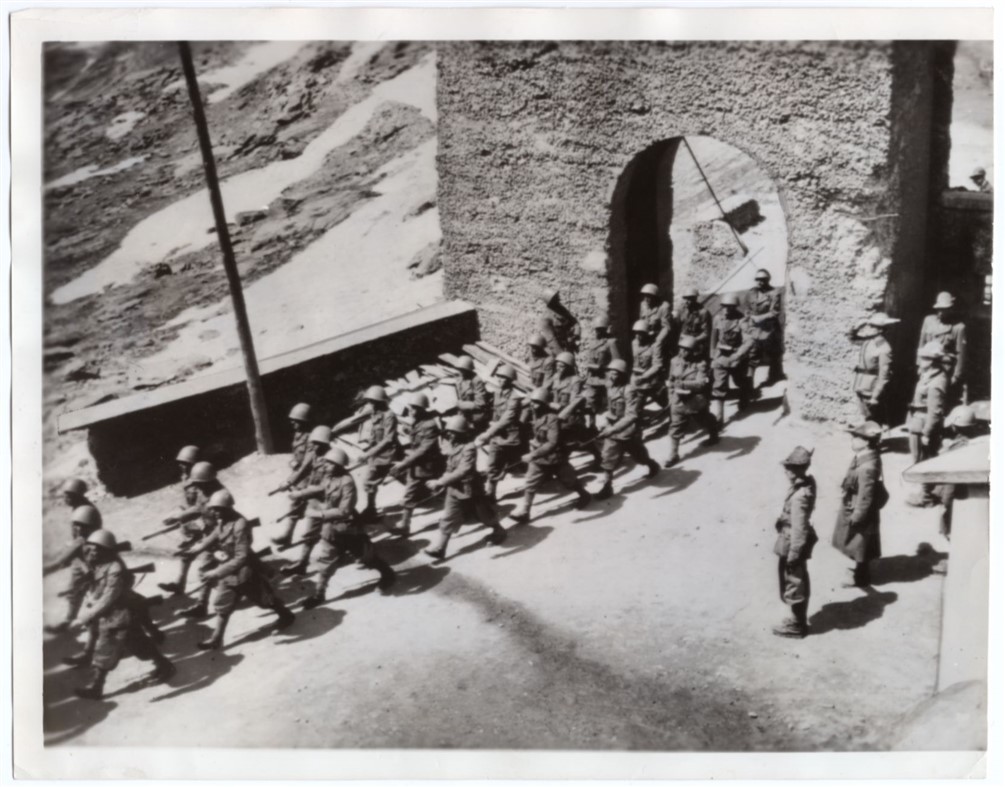 1940 Italian Troops Occupy French Fort Traversette in Alps Original Wirephoto