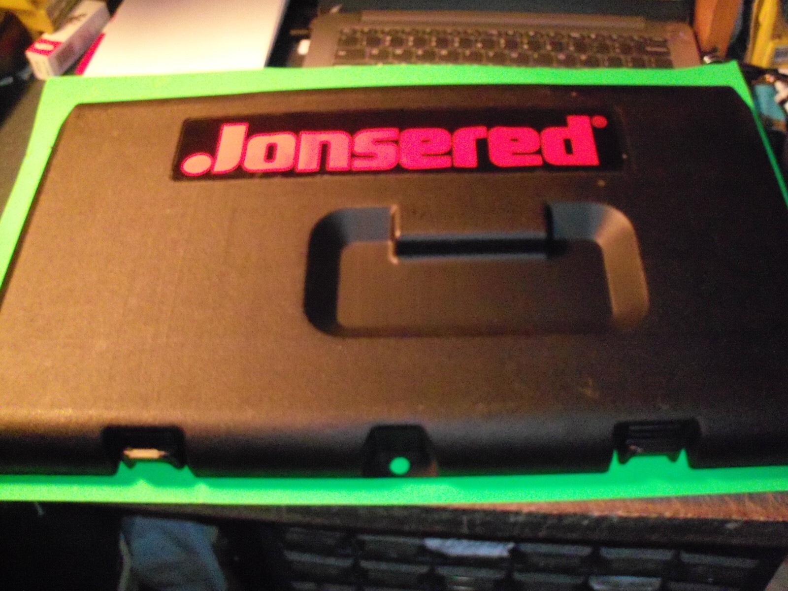 NEW JONSERED CHAINSAW CASE TOP WITHOUT HANDLE READ READ READ OEM SR