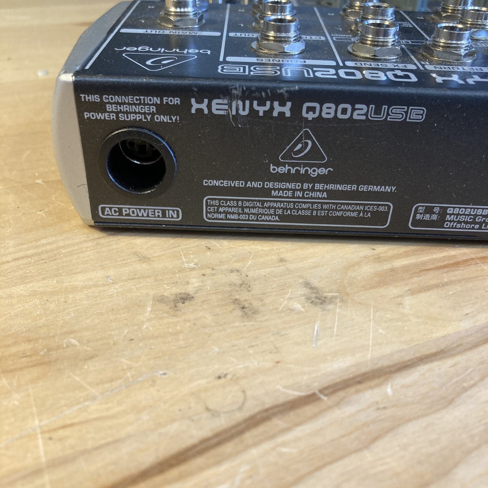 Behringer Xenyx Q802Usb Mixer No Cords