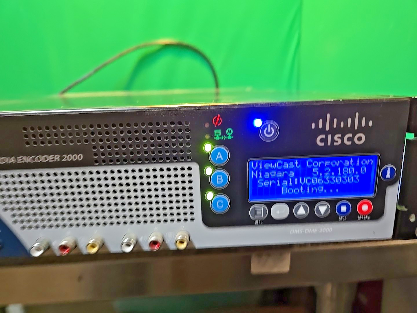 Cisco Digital Media Encoder 2000 - Powers Up