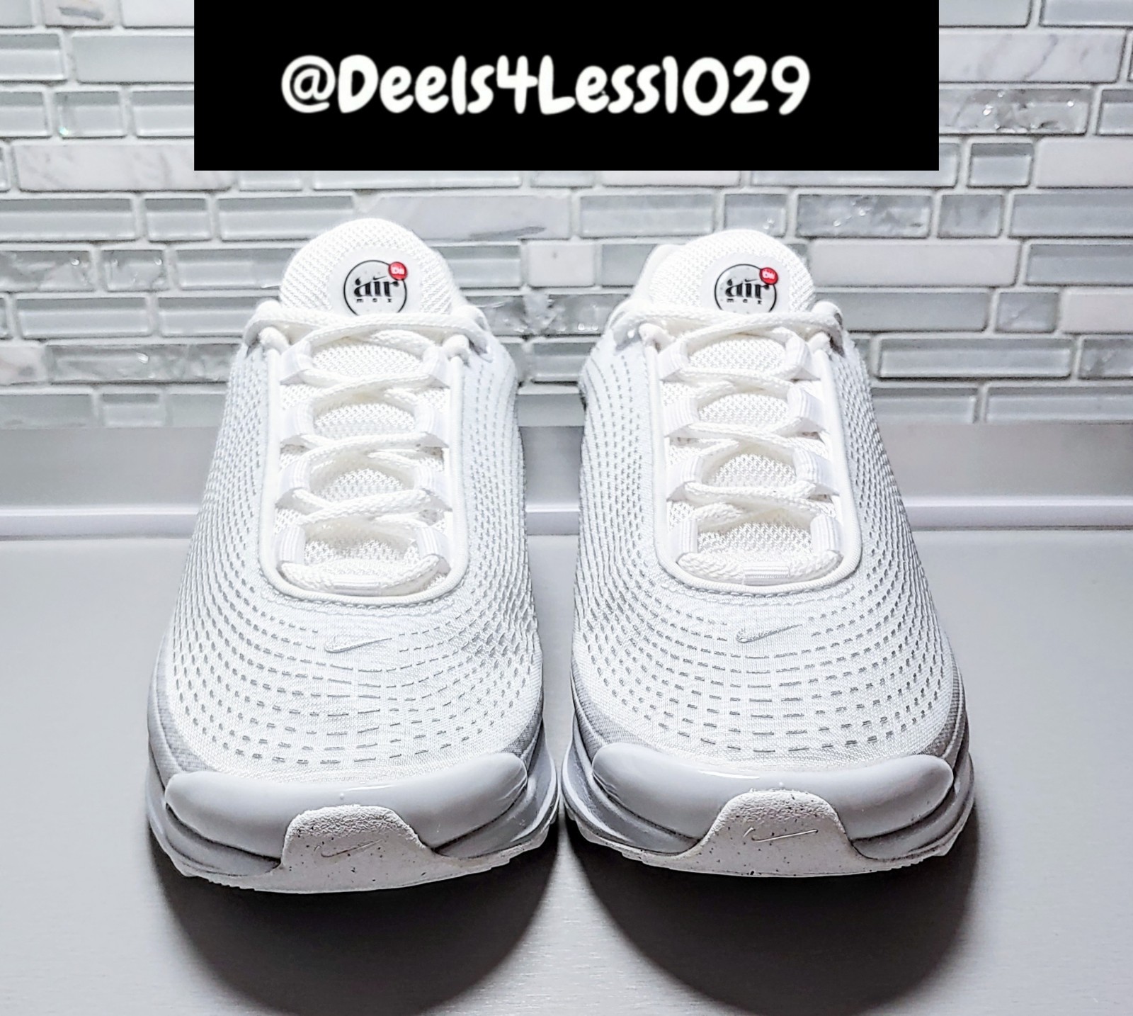 Nike Air Max DN Running Womens SZ 8.5 White Metallic Silver Platinum FJ3145-100