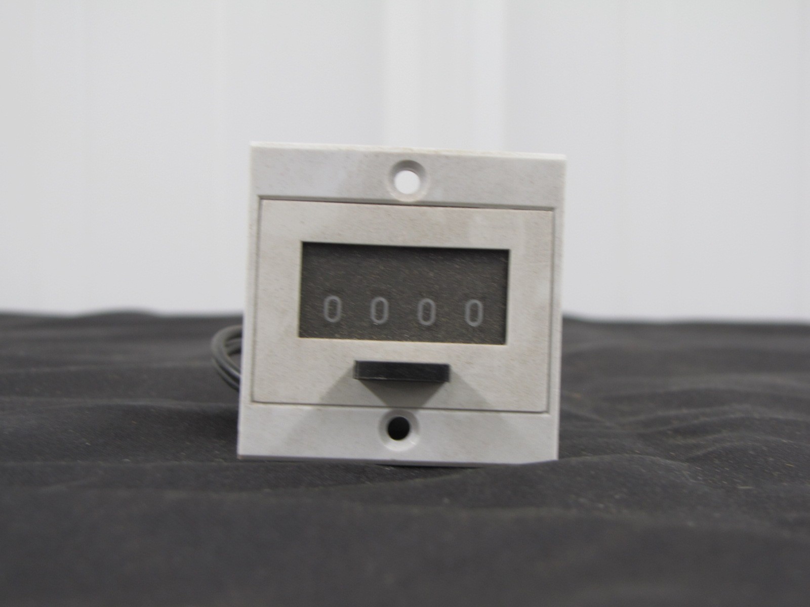 Redington P2-4904 Electromechanical Counter 4-Digit 115V NIB