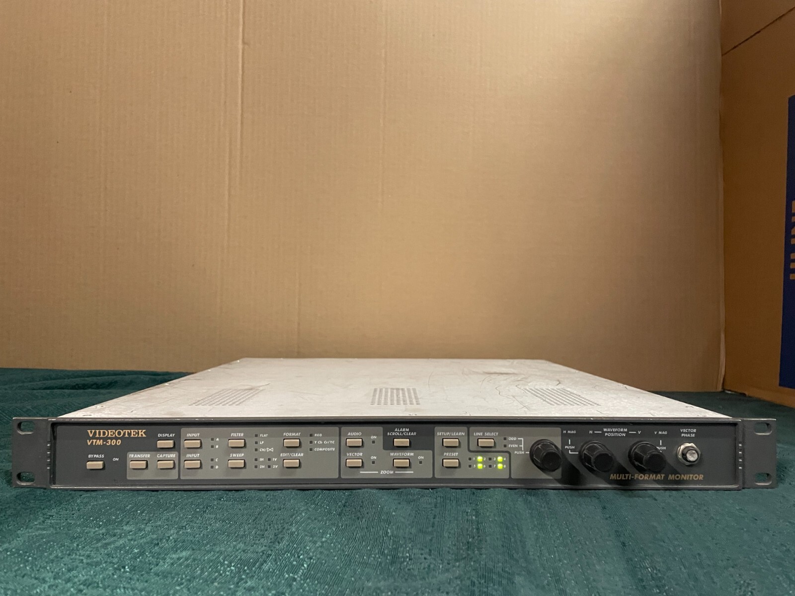 Videotek VTM-300 Multi-Format Monitor